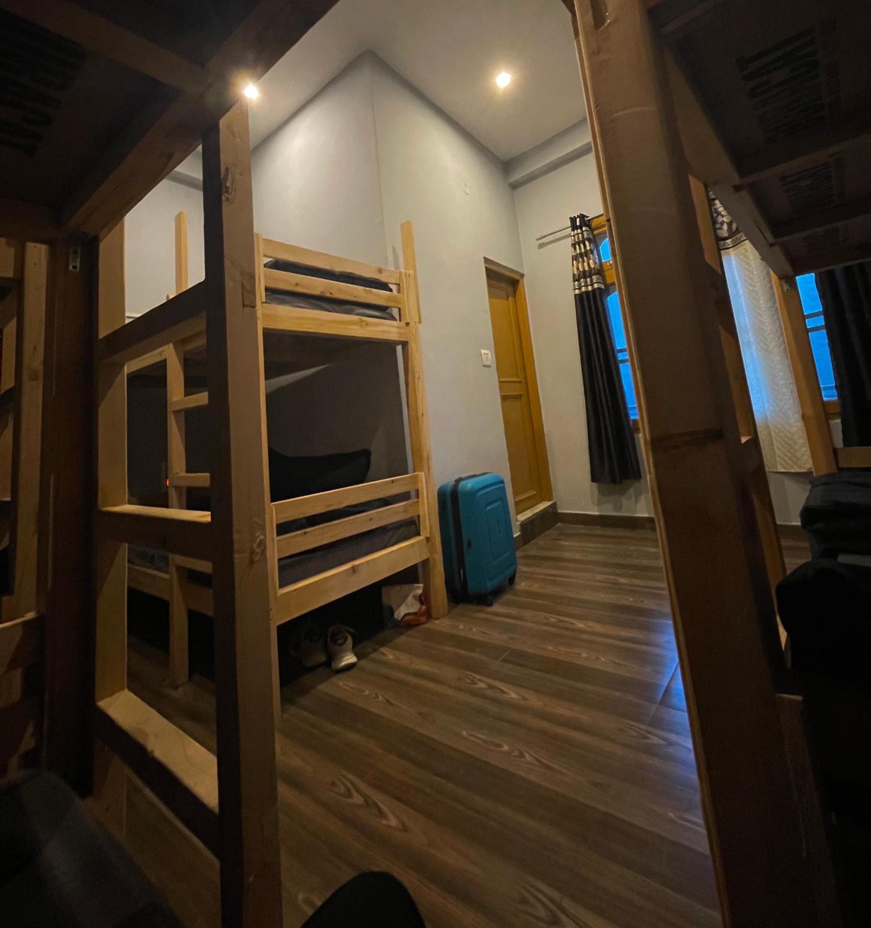 Bed in 6-Bed Mixed Dormitory with Attached bathroom photo 1