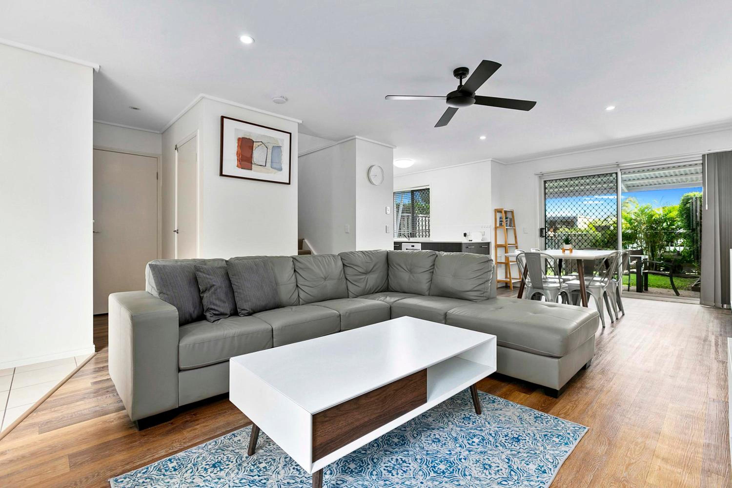 Three-Bedroom Townhouse photo 2