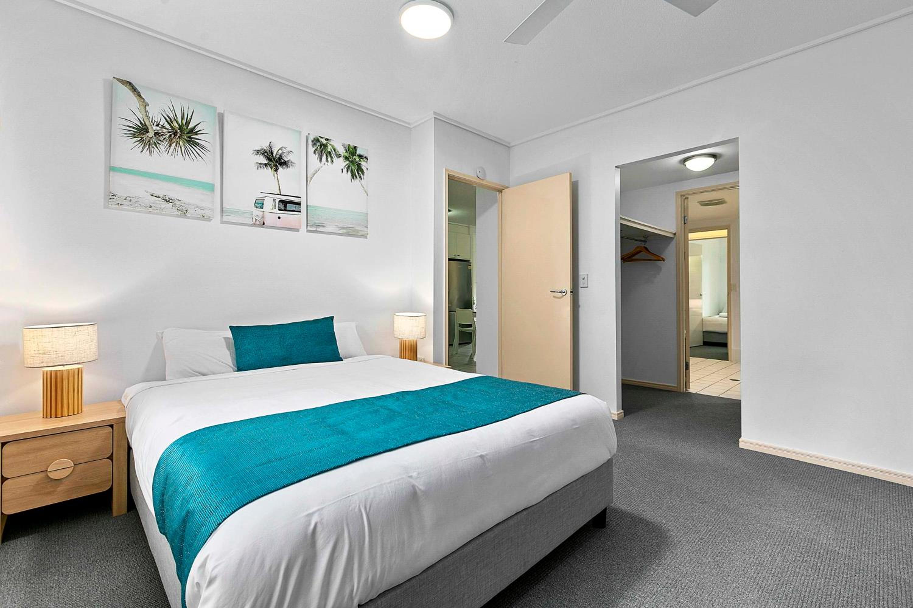 Two-Bedroom Apartment - Photo 13