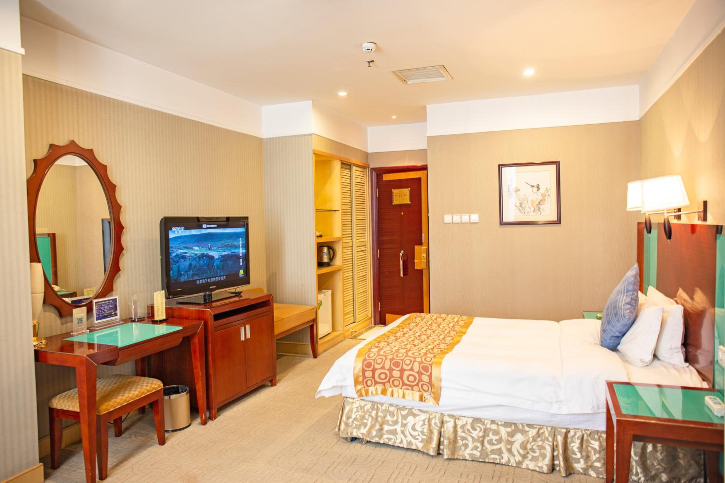 Executive King Room - Photo 3