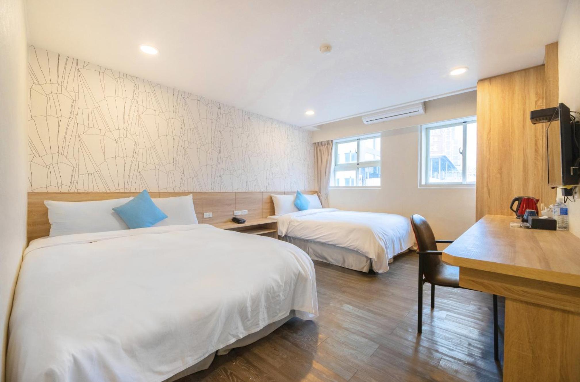 Deluxe Family Room