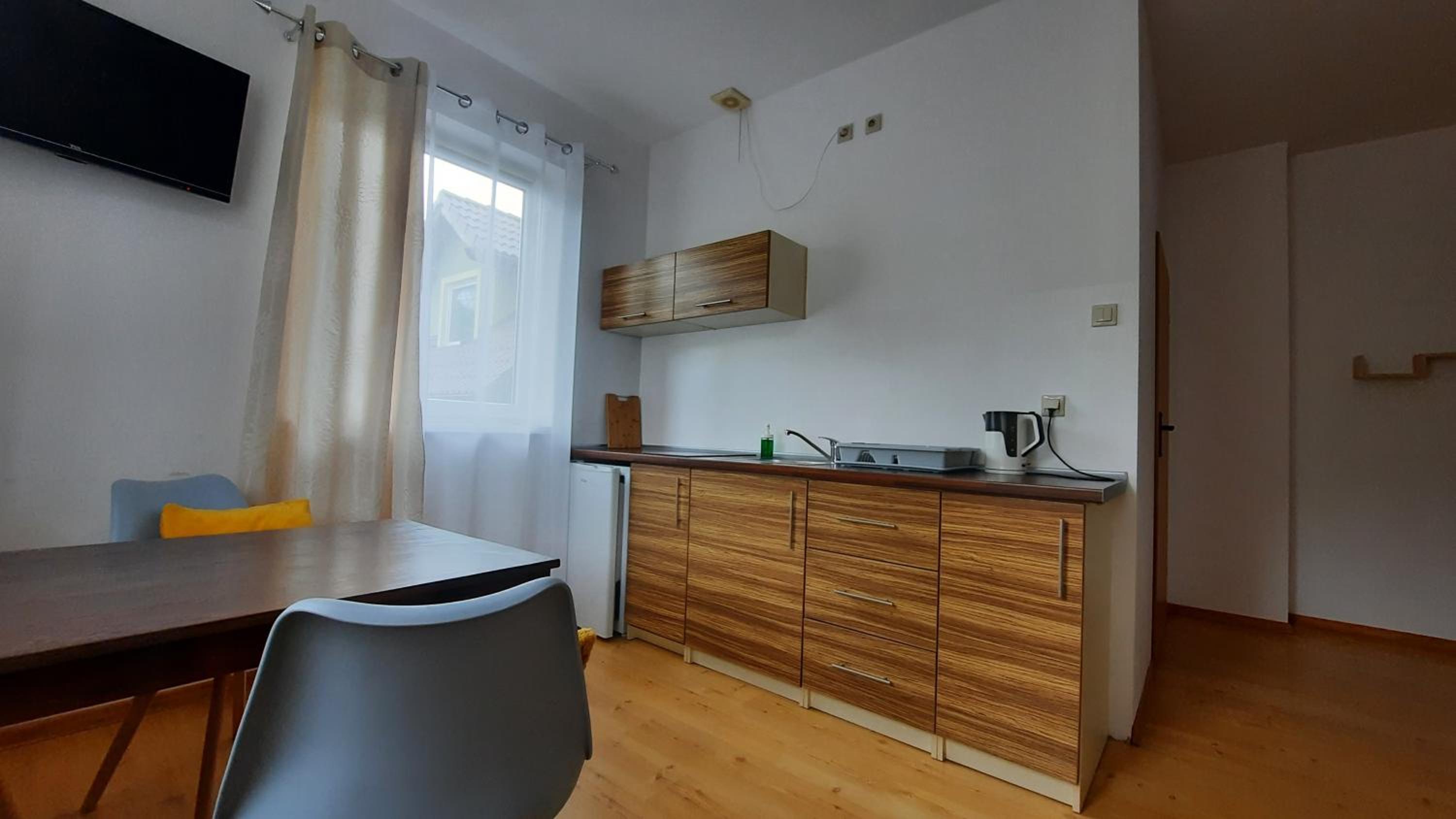 Apartment (4 Adults) photo 2