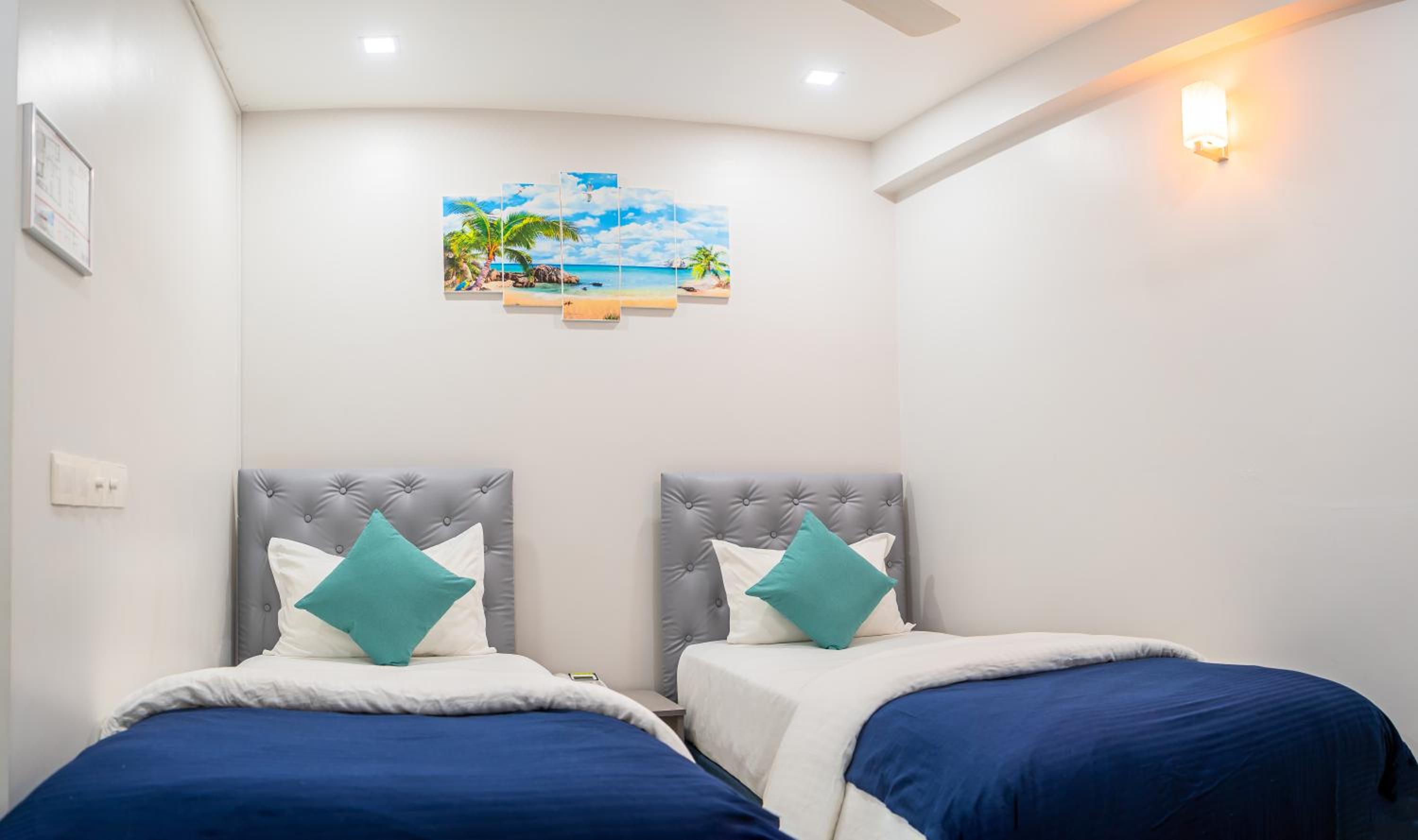 Deluxe Double or Twin Room - Photo 5