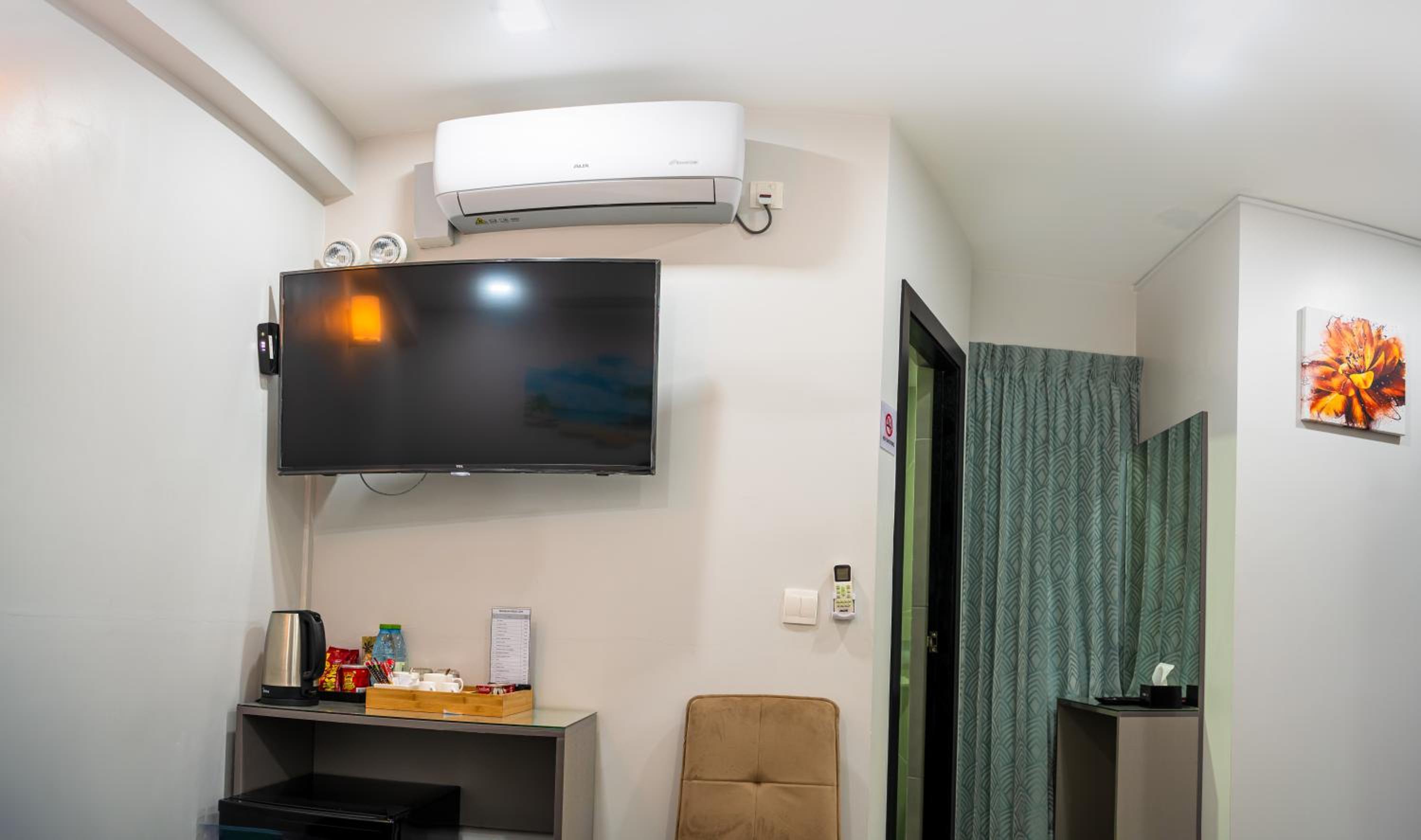 Deluxe Double or Twin Room - Photo 3