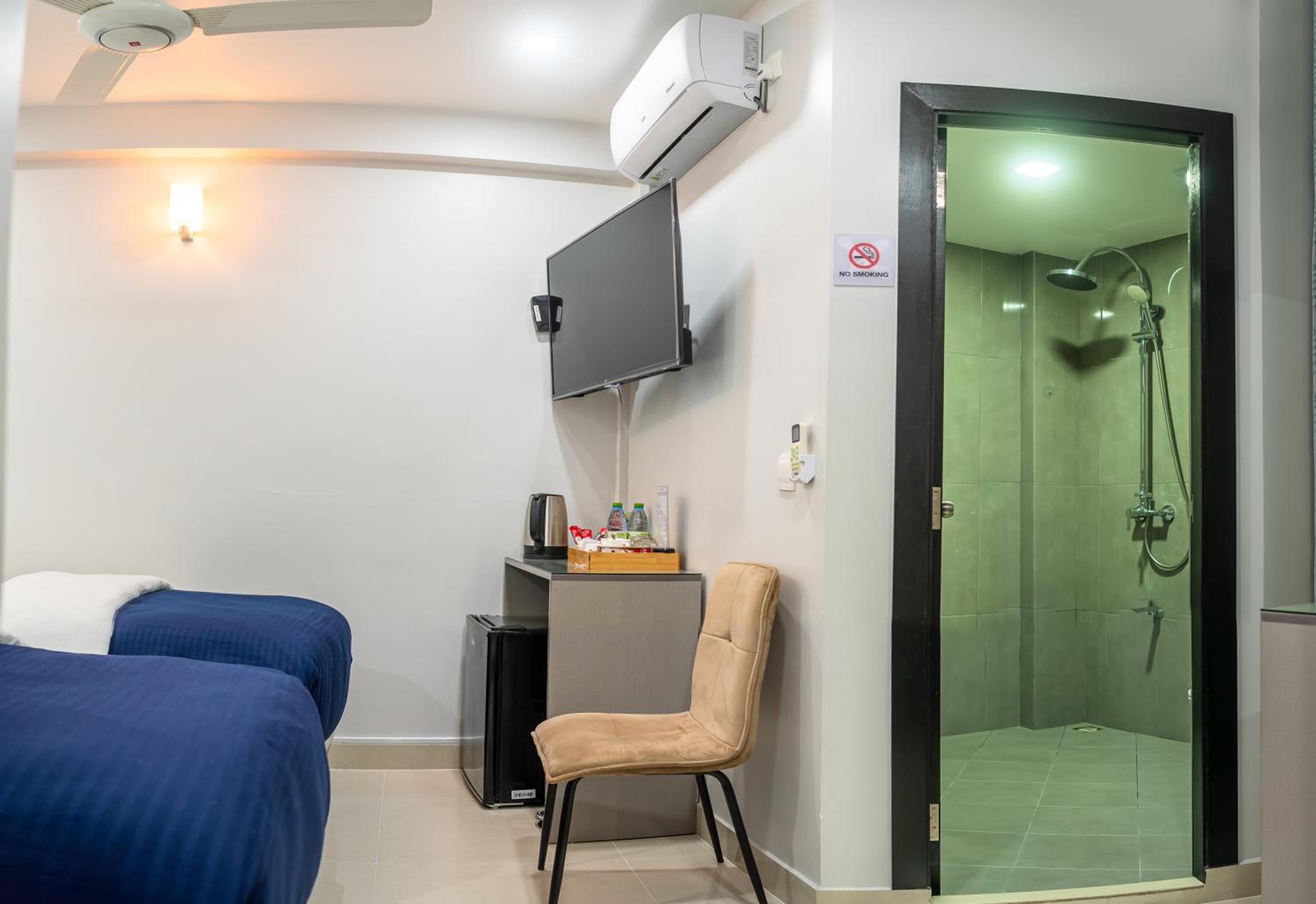 Deluxe Double or Twin Room - Photo 2