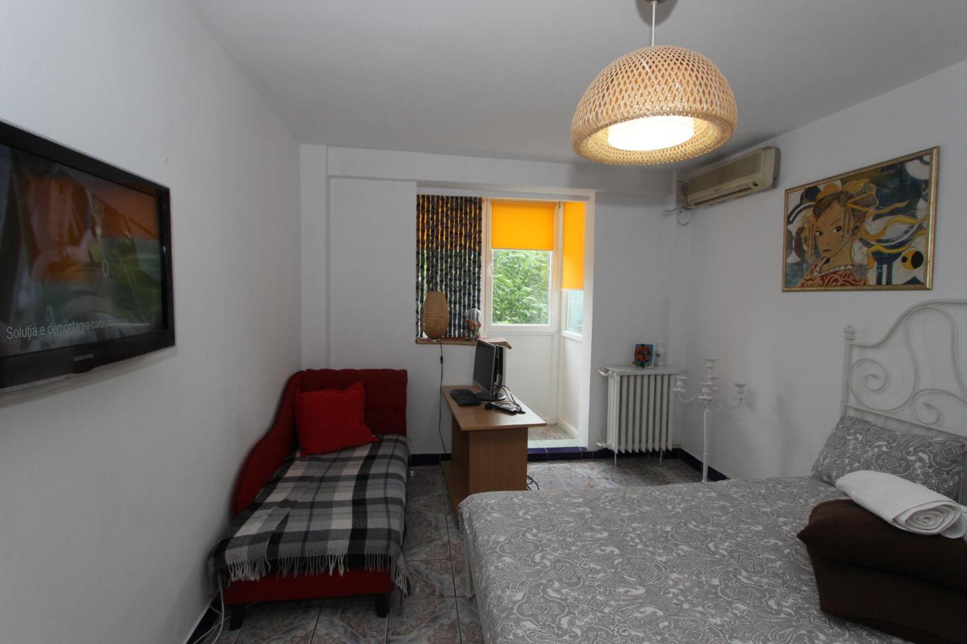 One-Bedroom Apartment - Photo 11