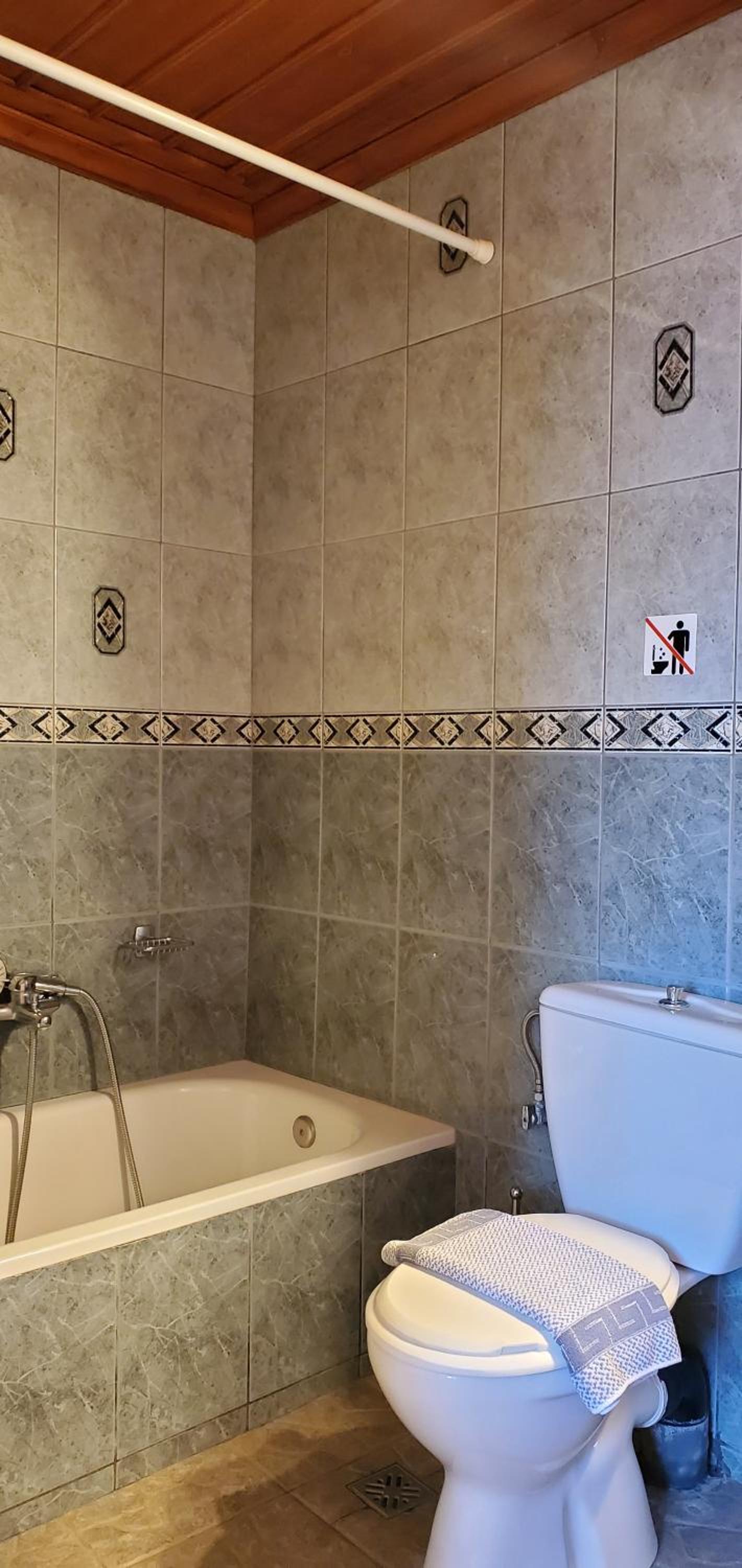 Double Room - Photo 4
