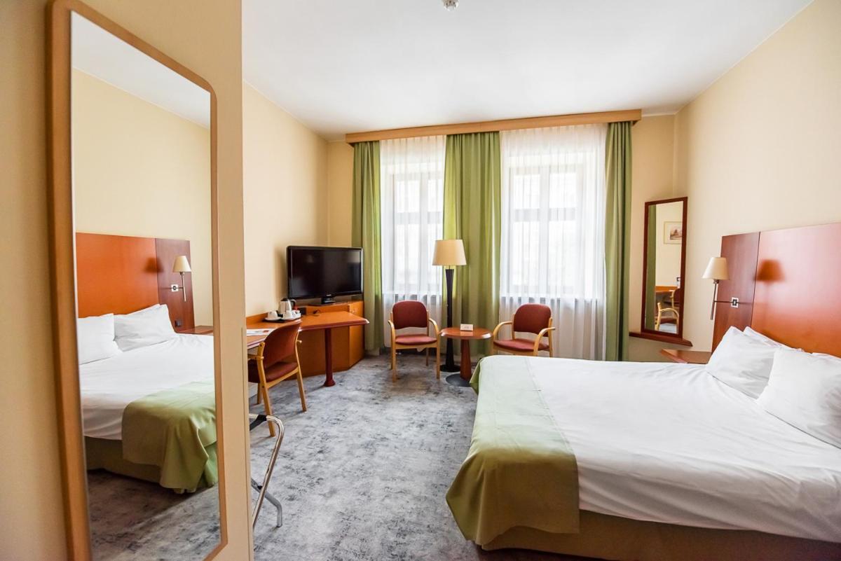 Standard Double Room - Photo 5
