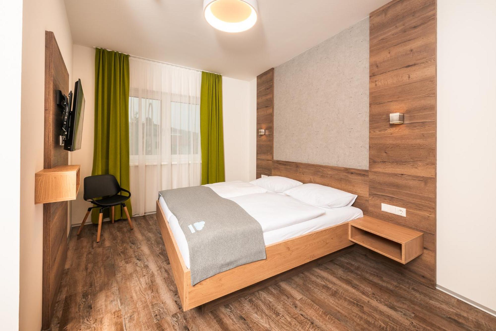 Double Room - Photo 5
