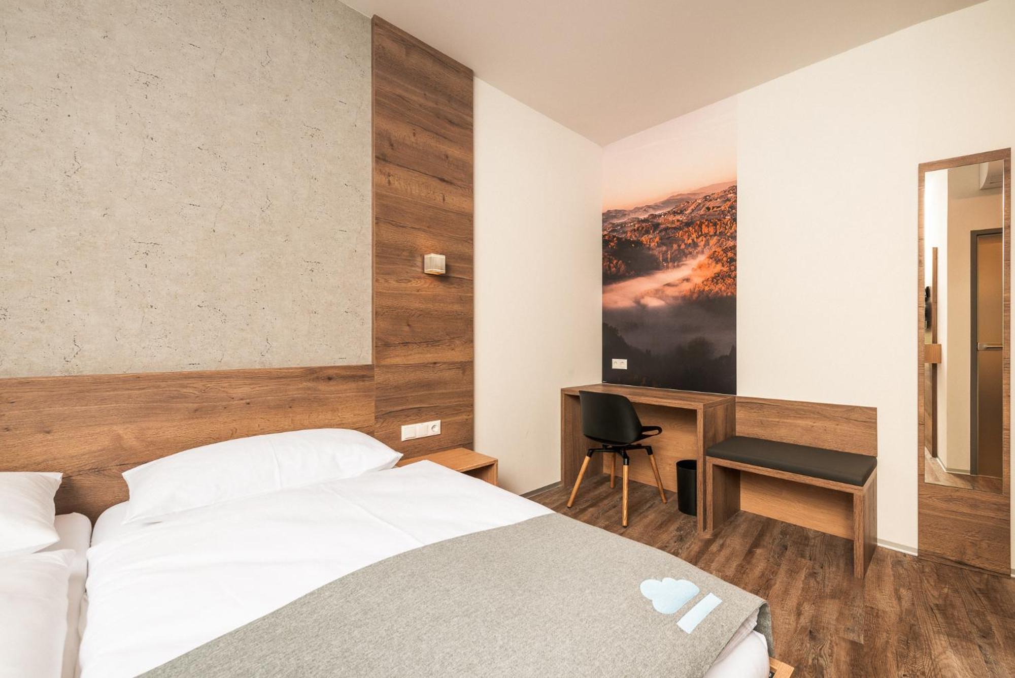 Double Room - Photo 6