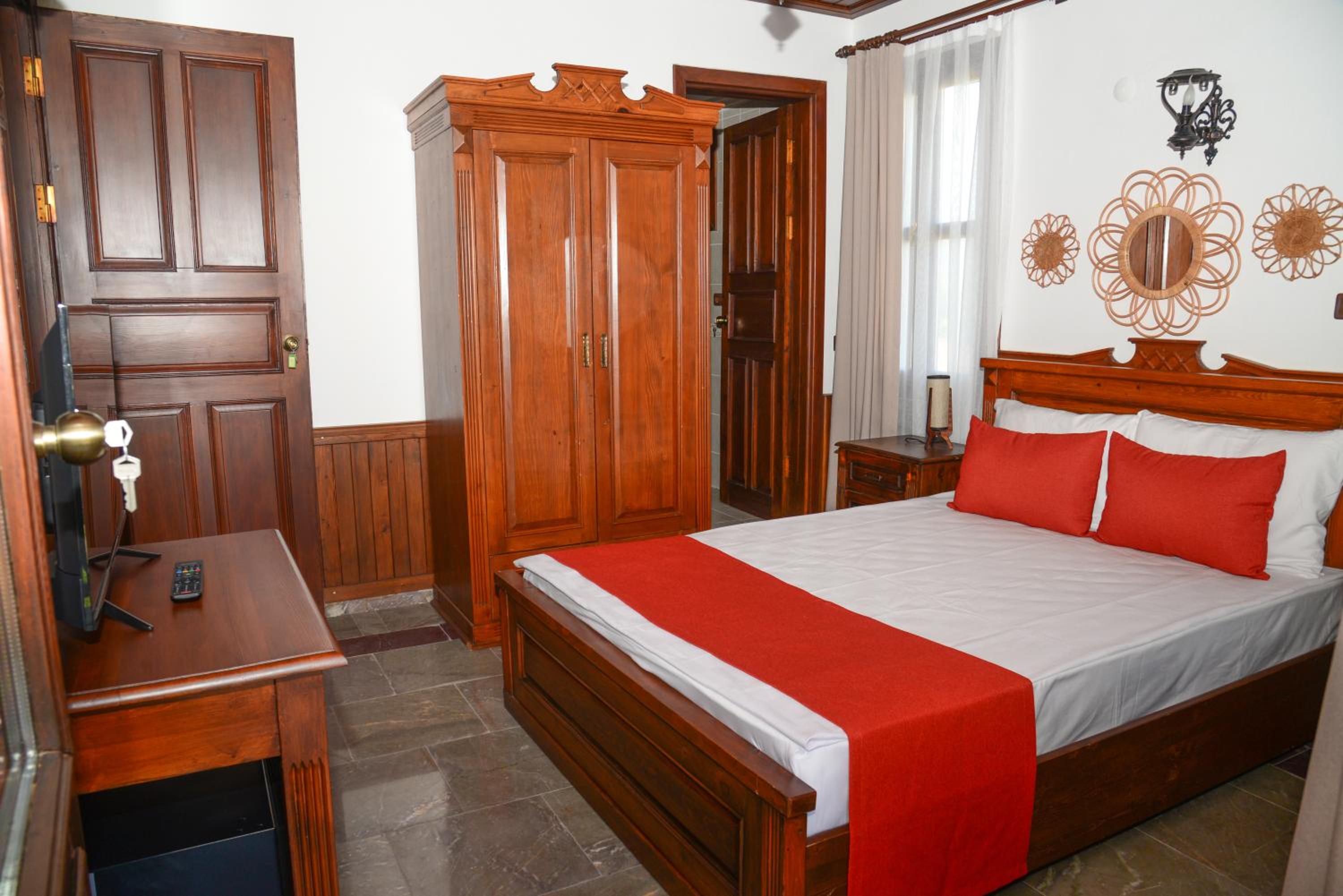 Double Room With Mountain View - Photo 19