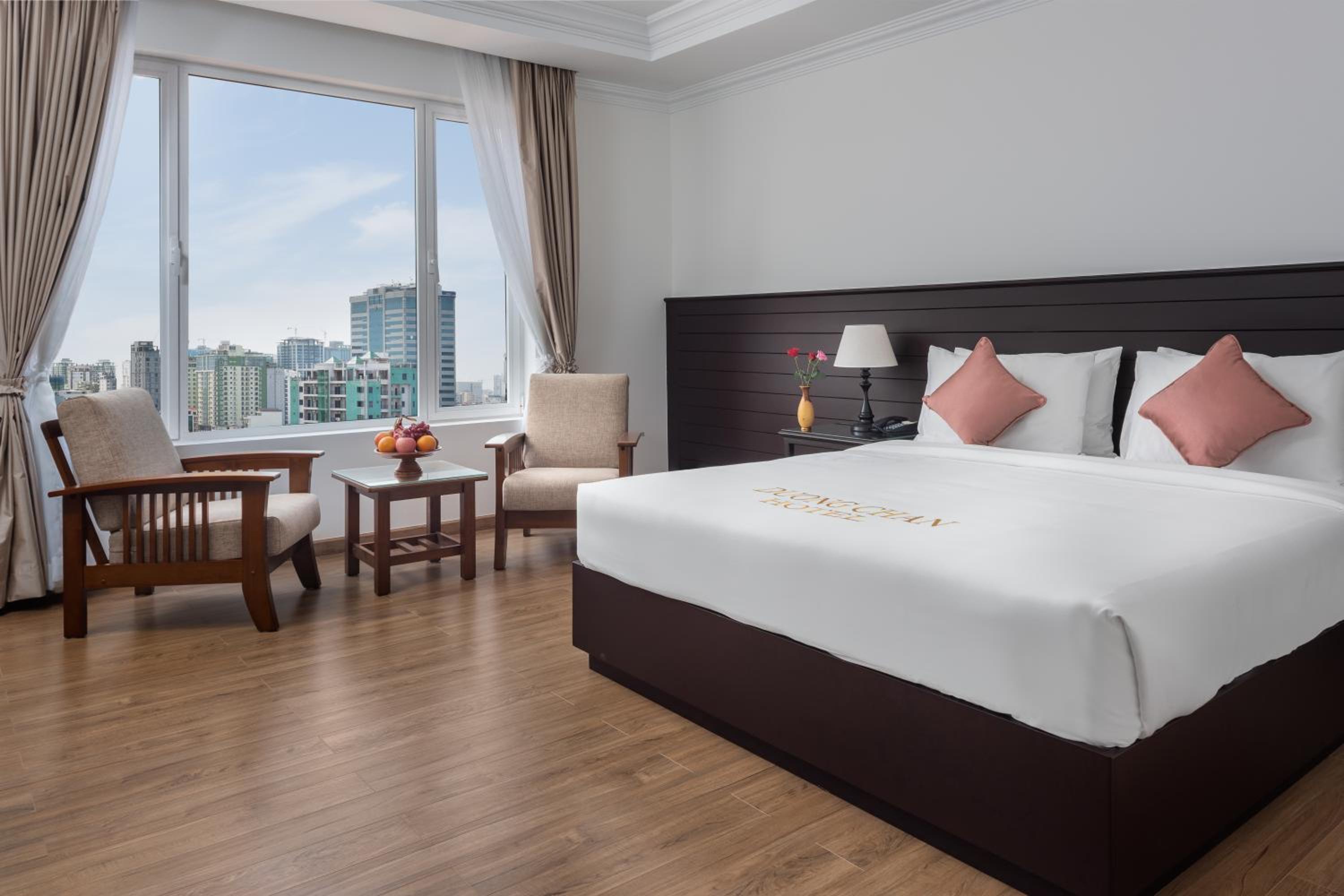 Superior Double Room with City View - Photo 1