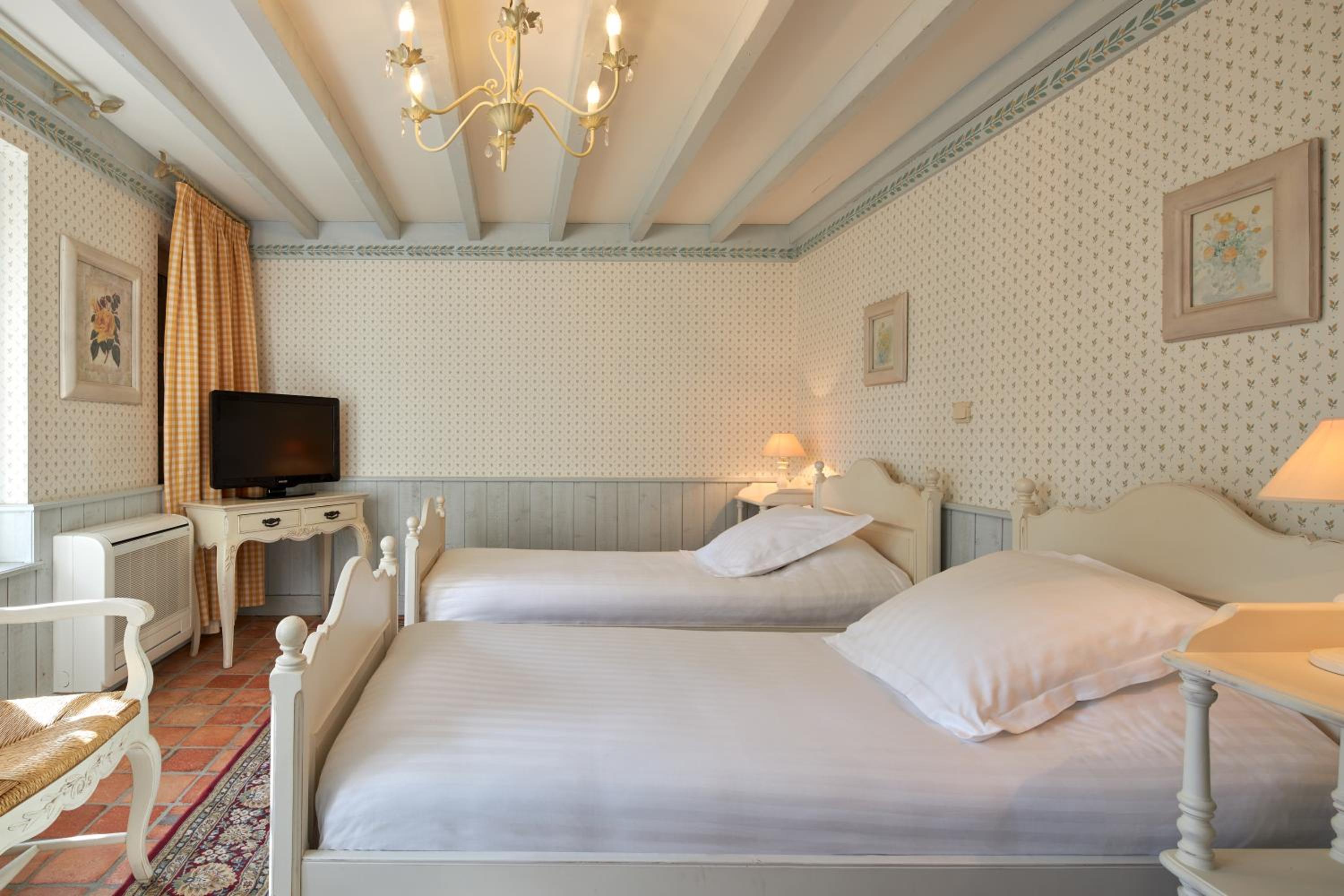 Superior Twin Room - Photo 5