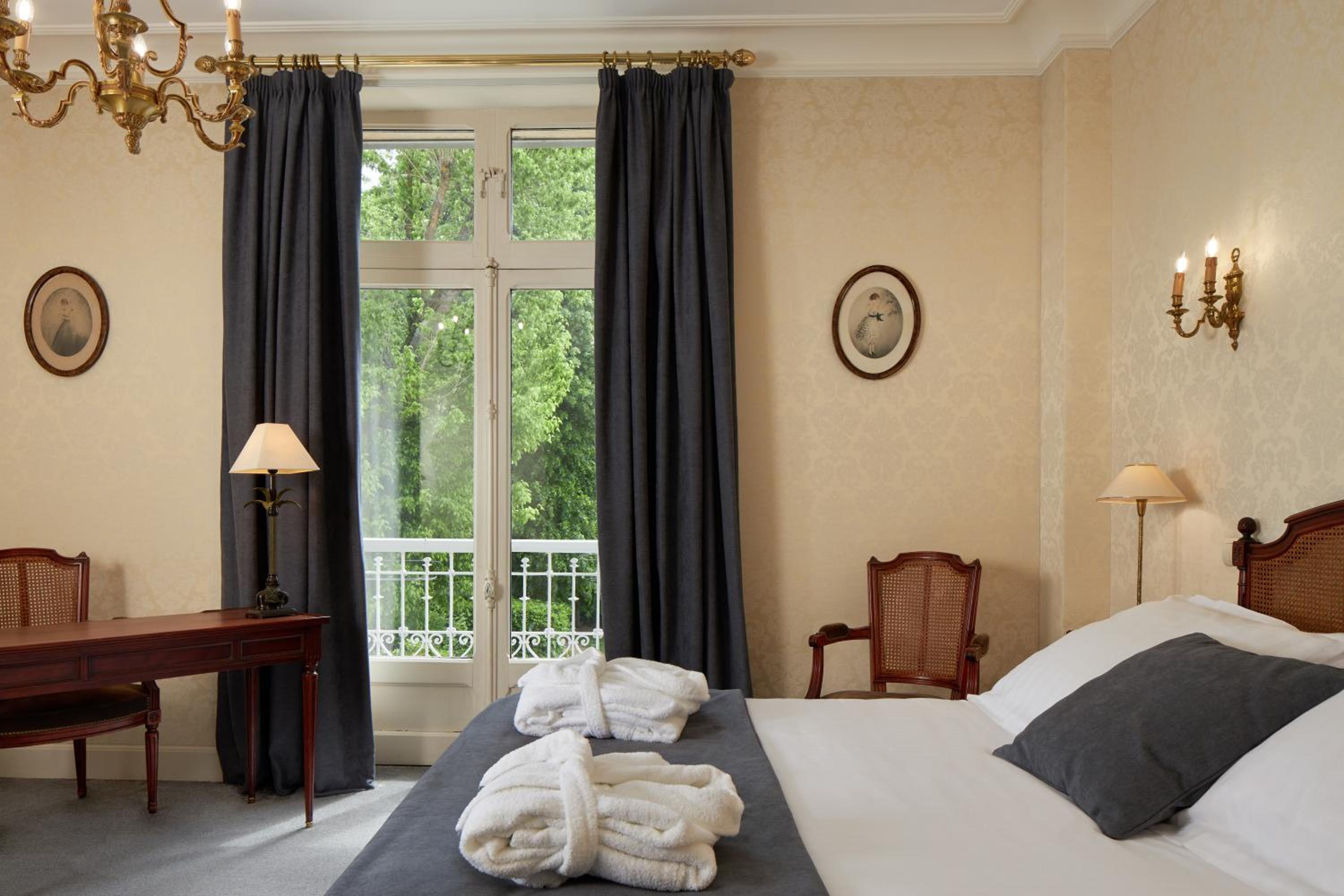 Deluxe Double Room - Photo 3