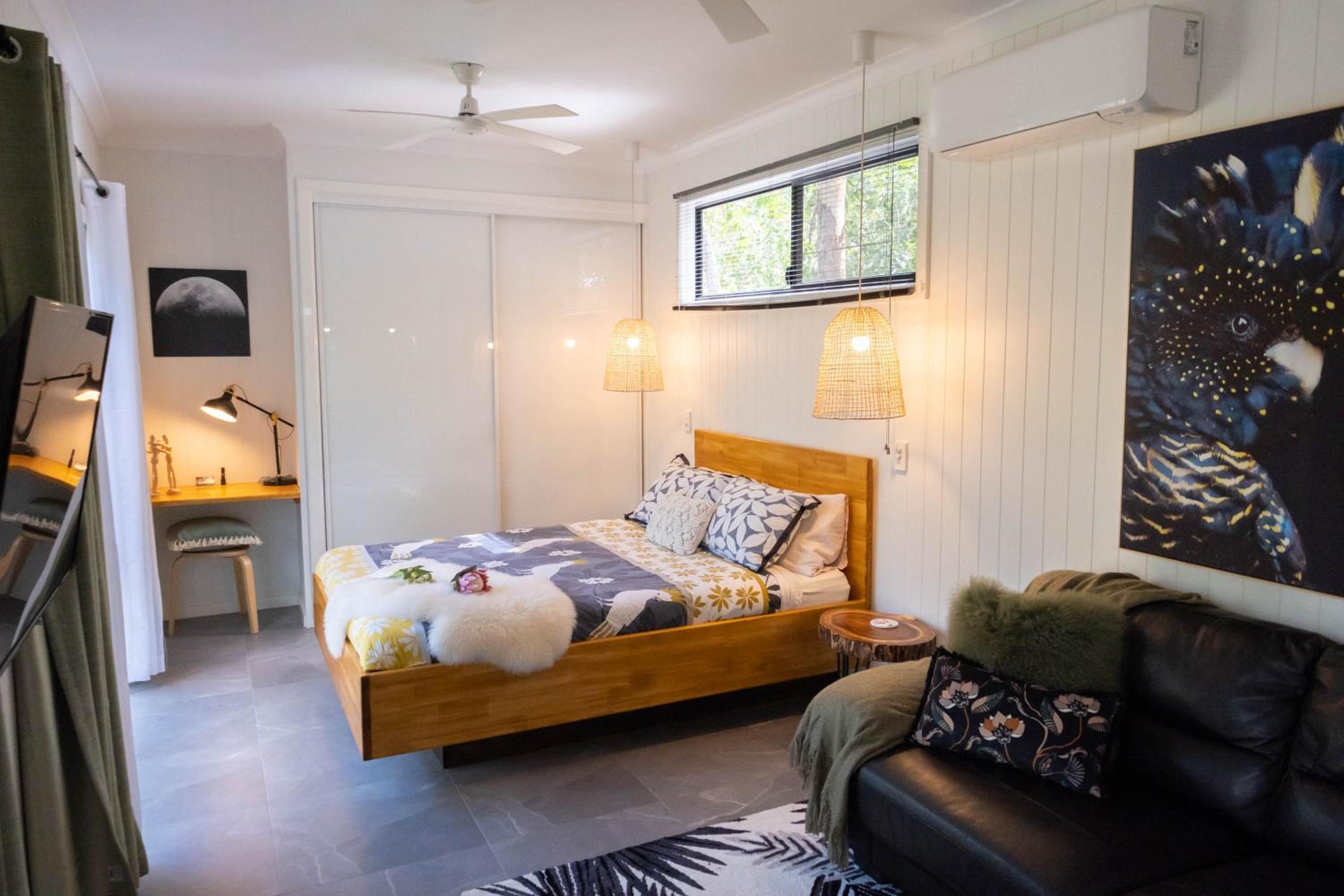 Cockatoo Cabin - Adults Only