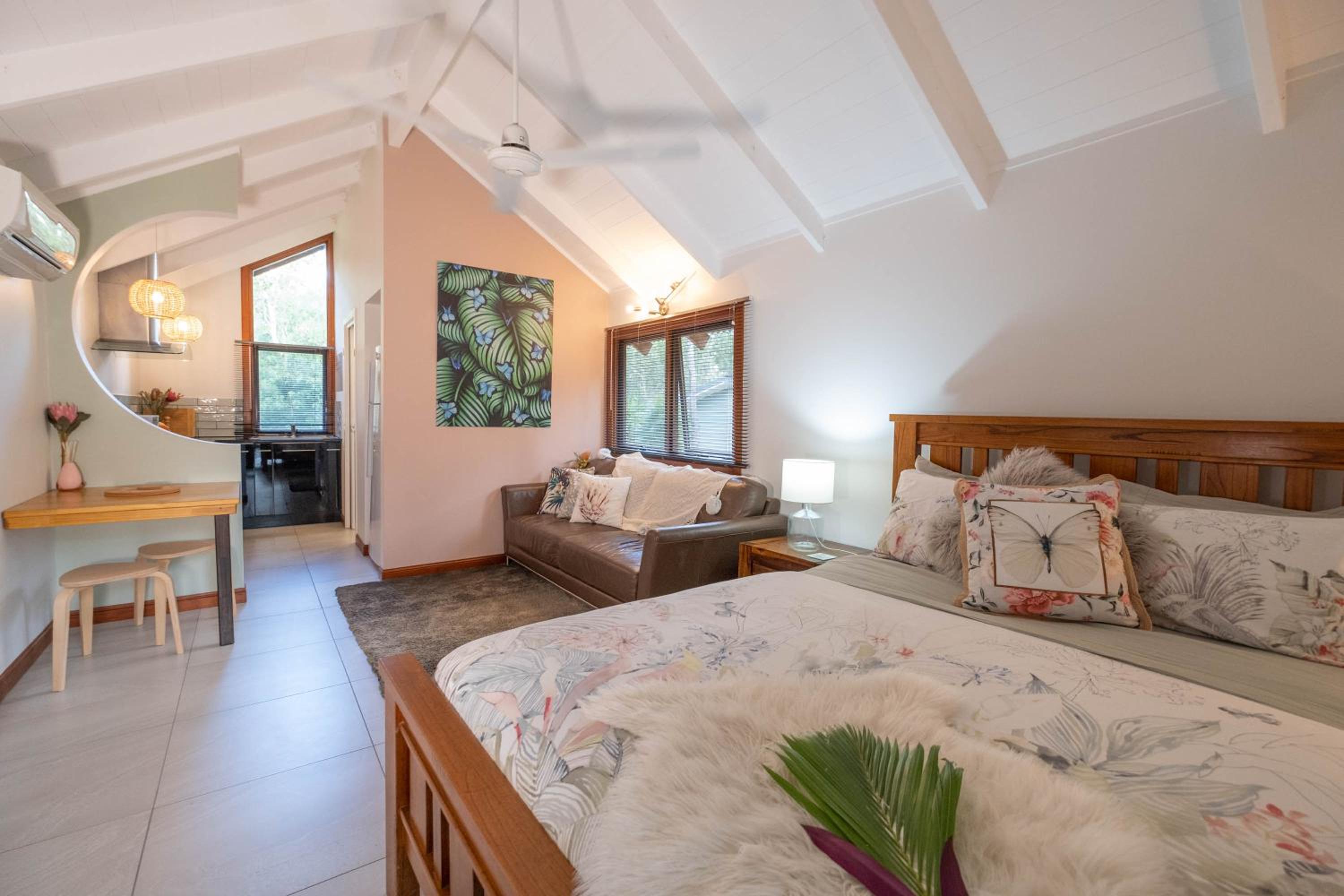 Ulysses Cabin - Adults Only