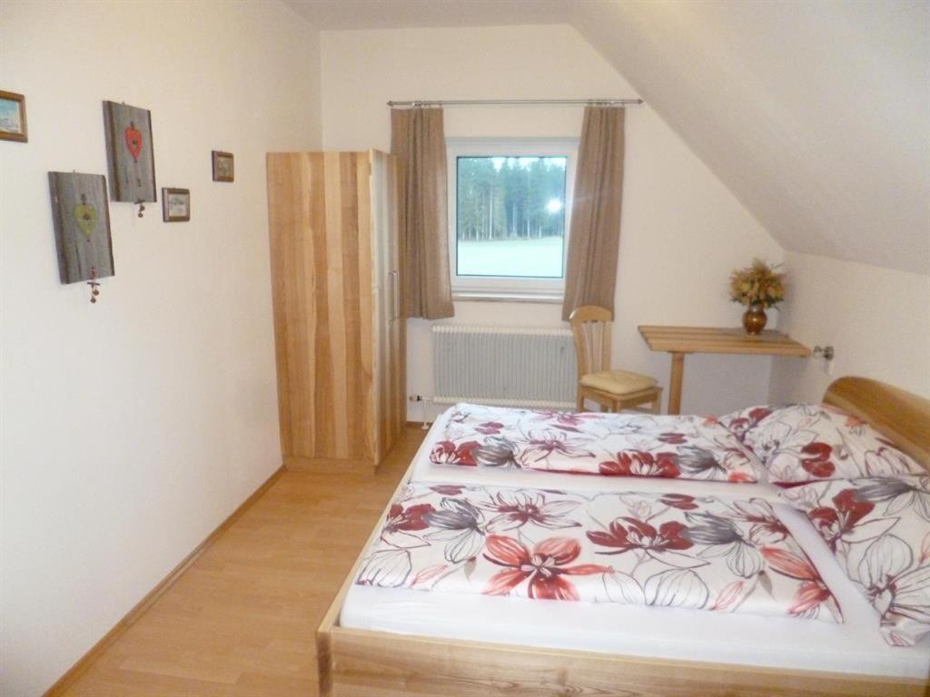 Two-Bedroom Apartment with Shower  photo 1
