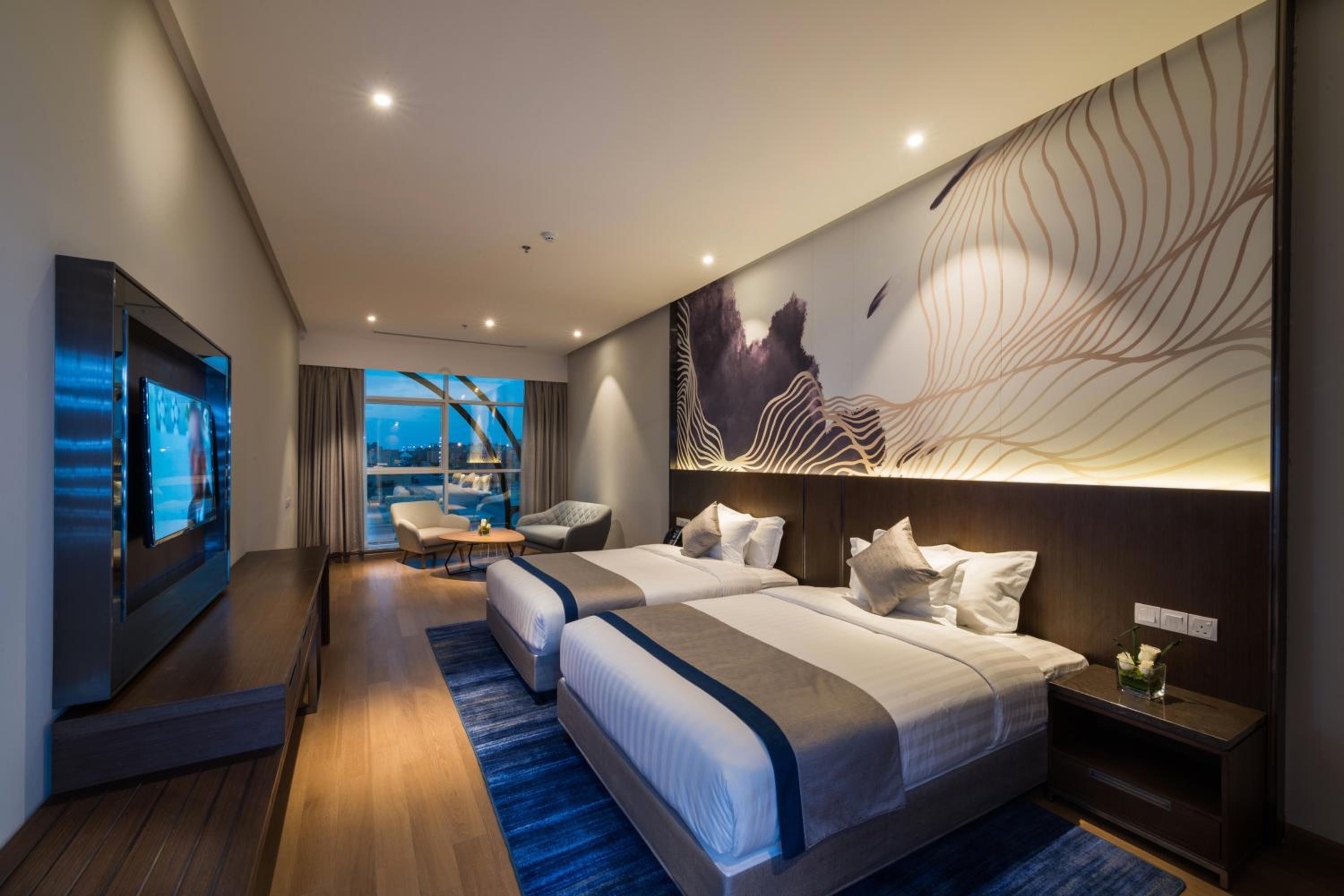 Superior Twin Room thumbnail 5