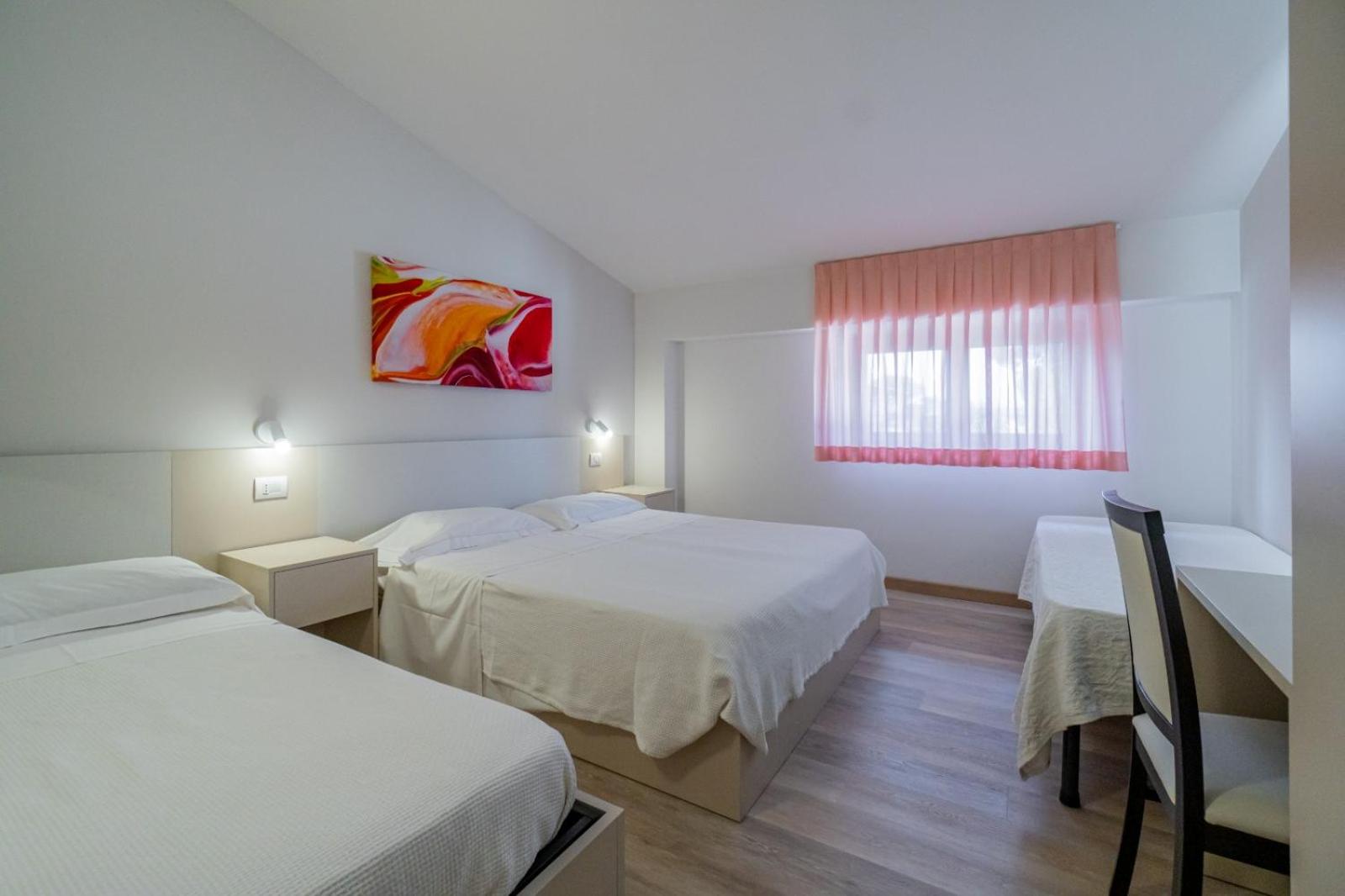Triple Room - Photo 5