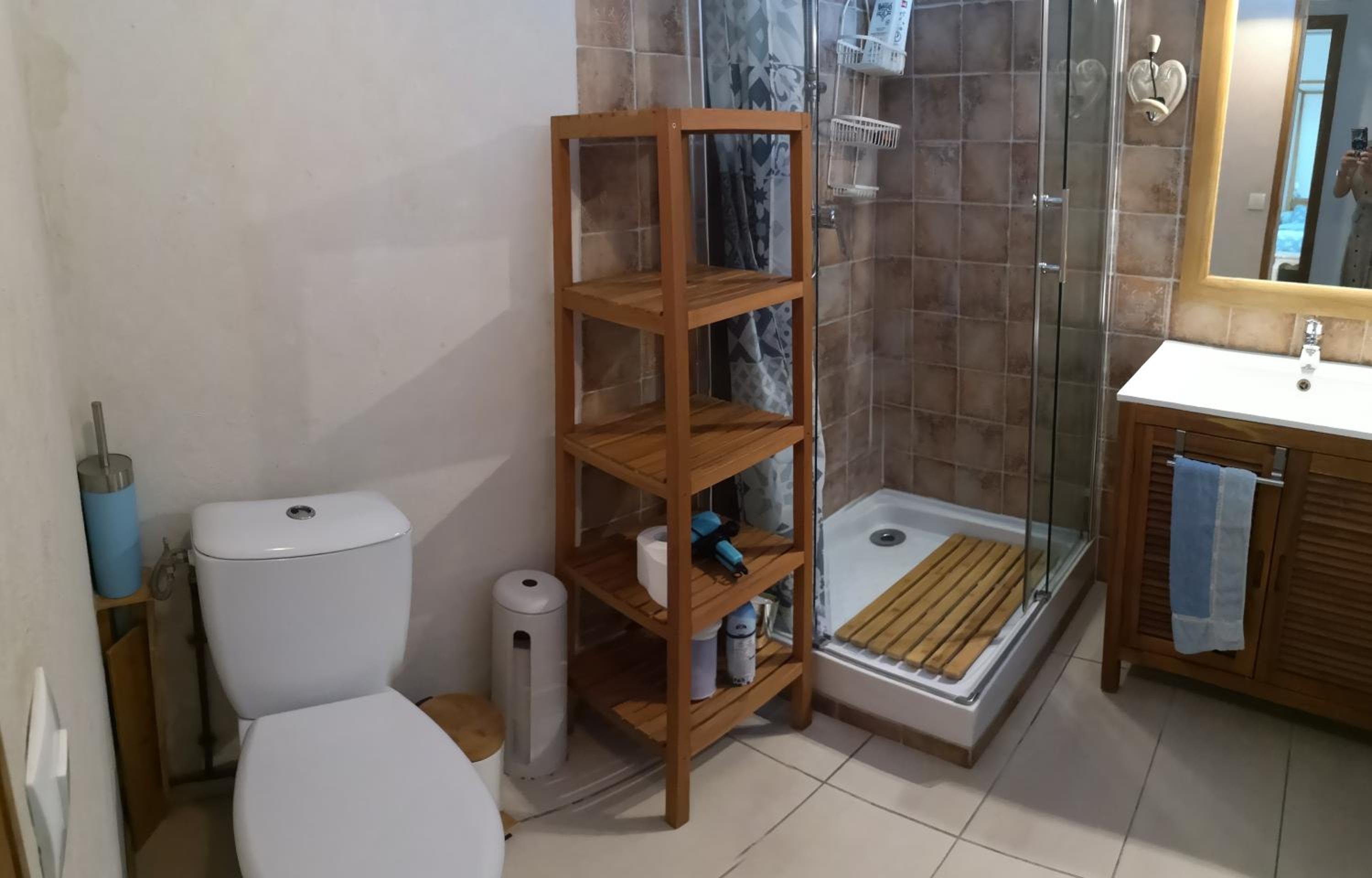 Quadruple Room - Photo 17