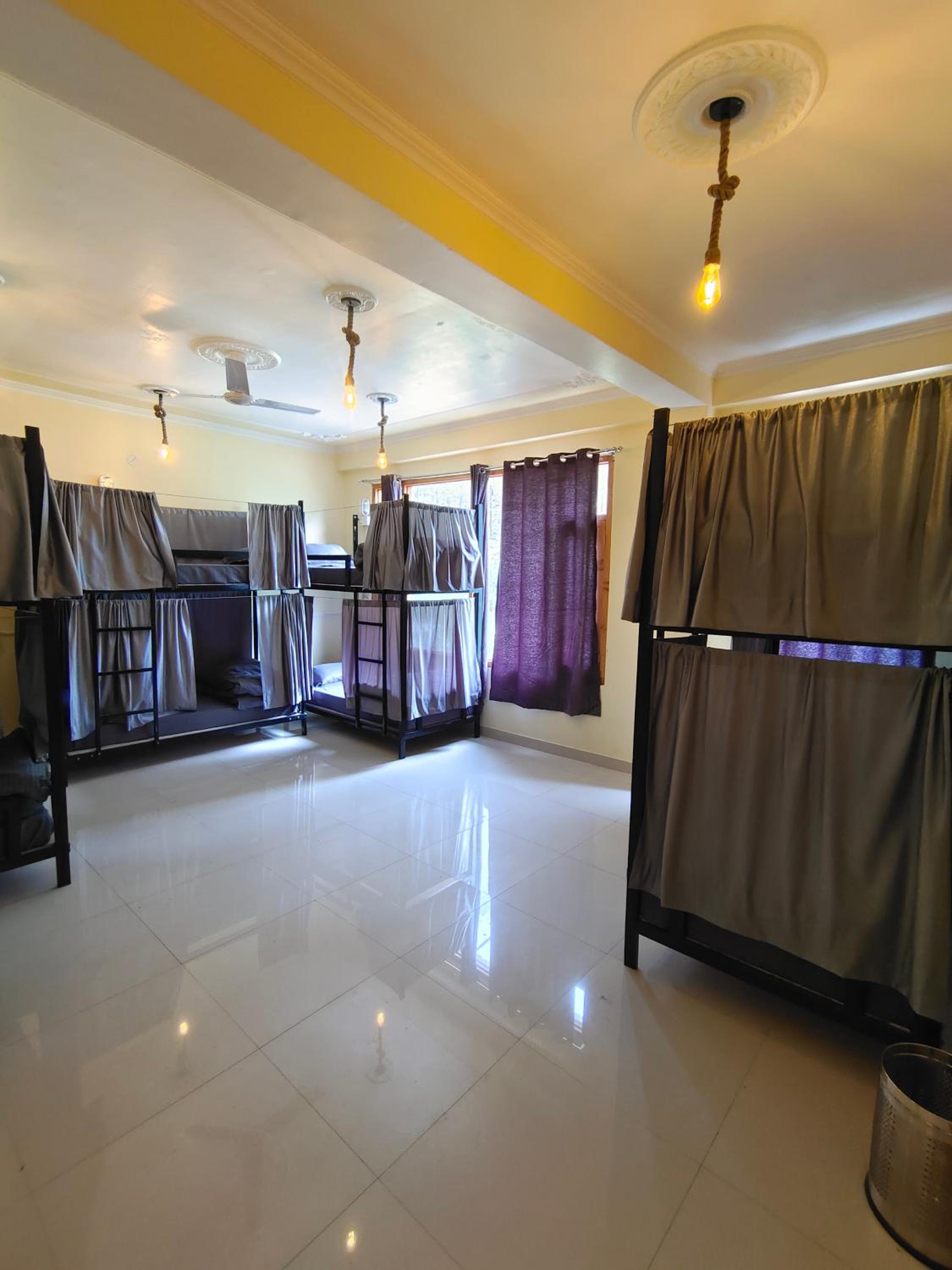Bed in 8-Bed Mixed Dormitory Room photo 2