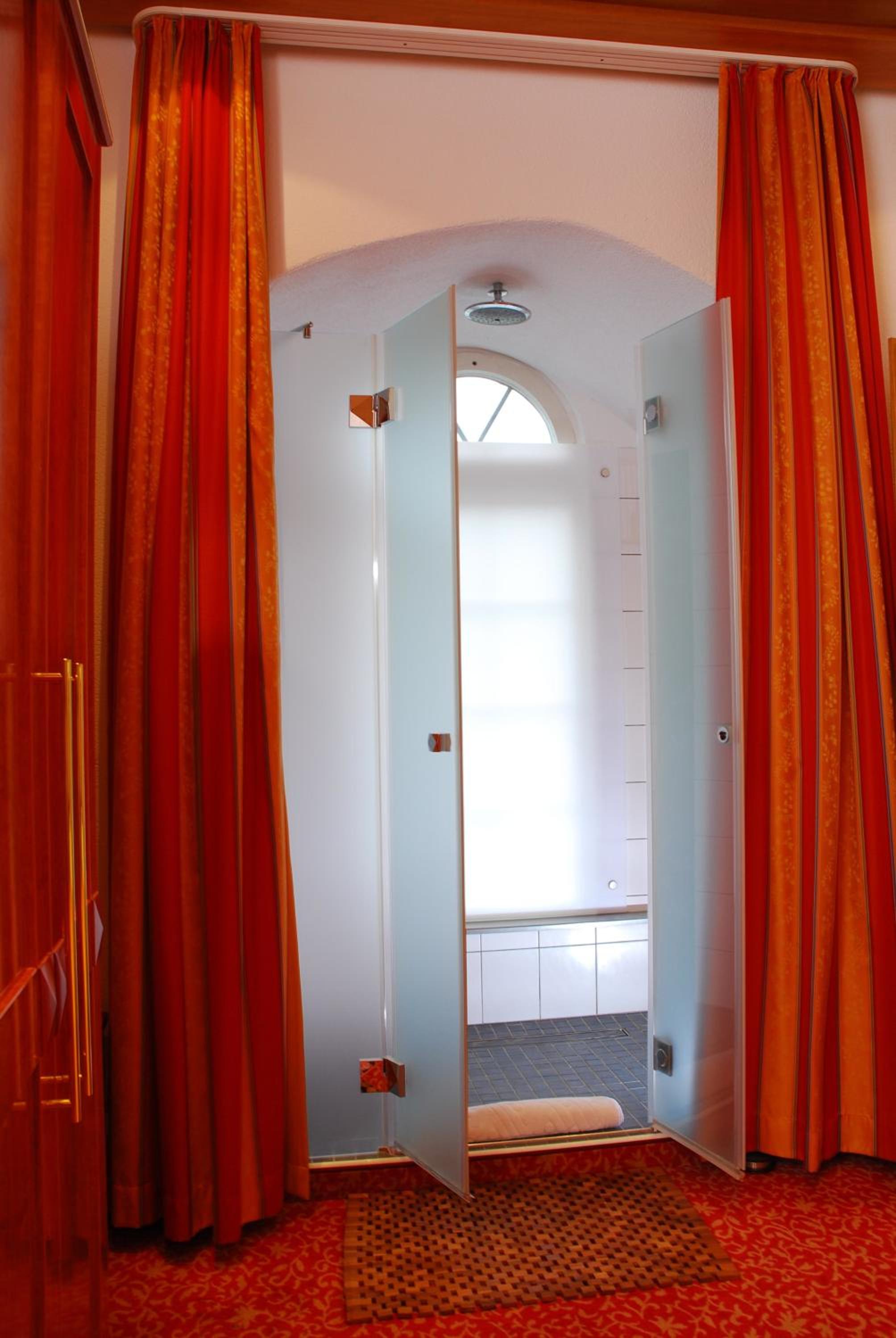 Deluxe Suite photo 2