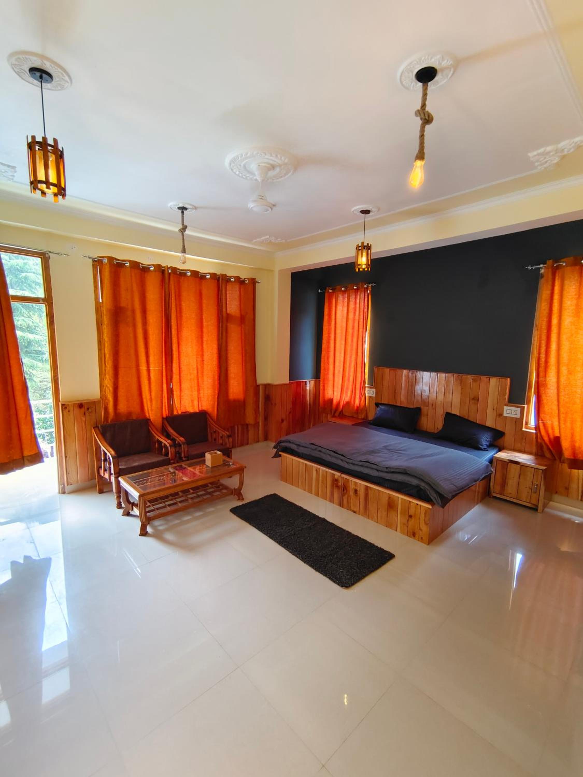 Deluxe Double Room with Balcony - Photo 20
