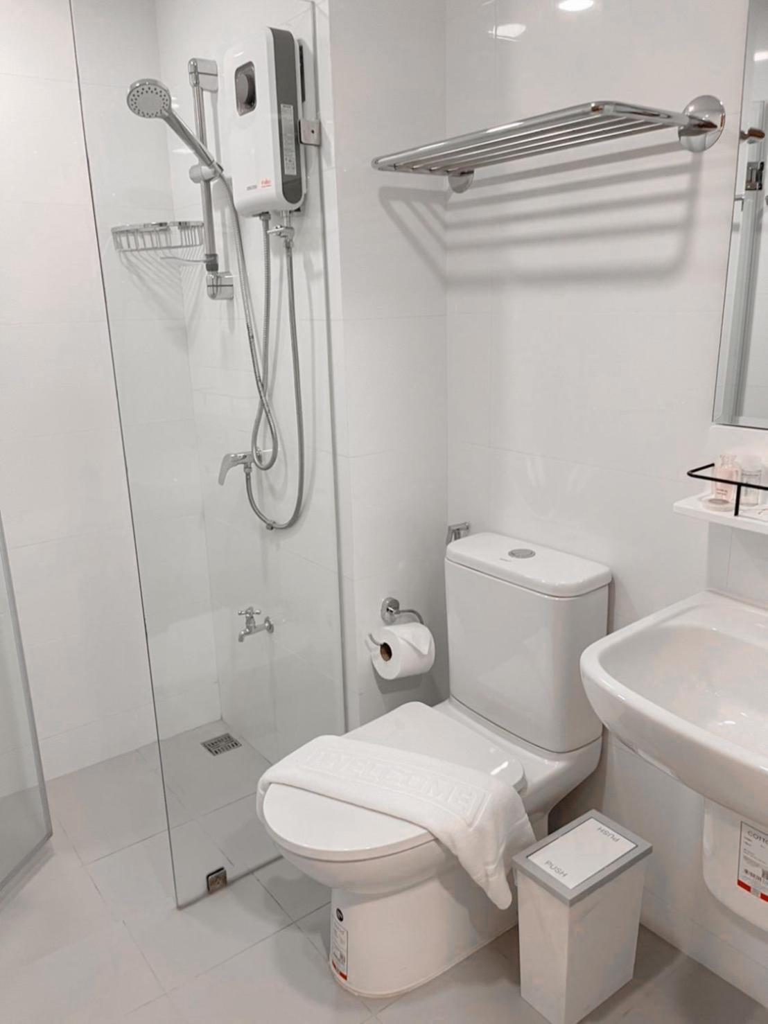 Deluxe Double Room - Photo 16