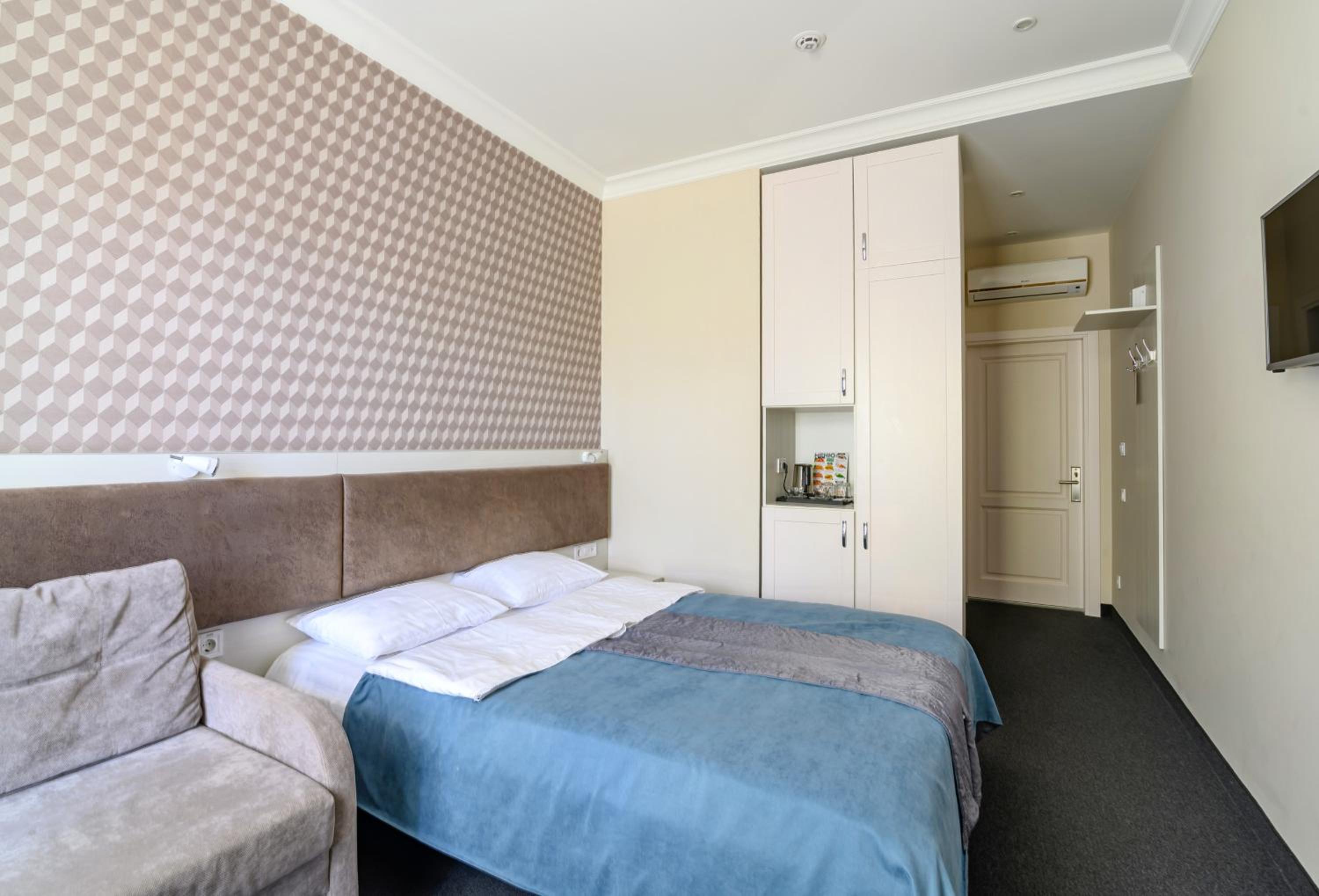 Double or Twin Room with Extra Bed