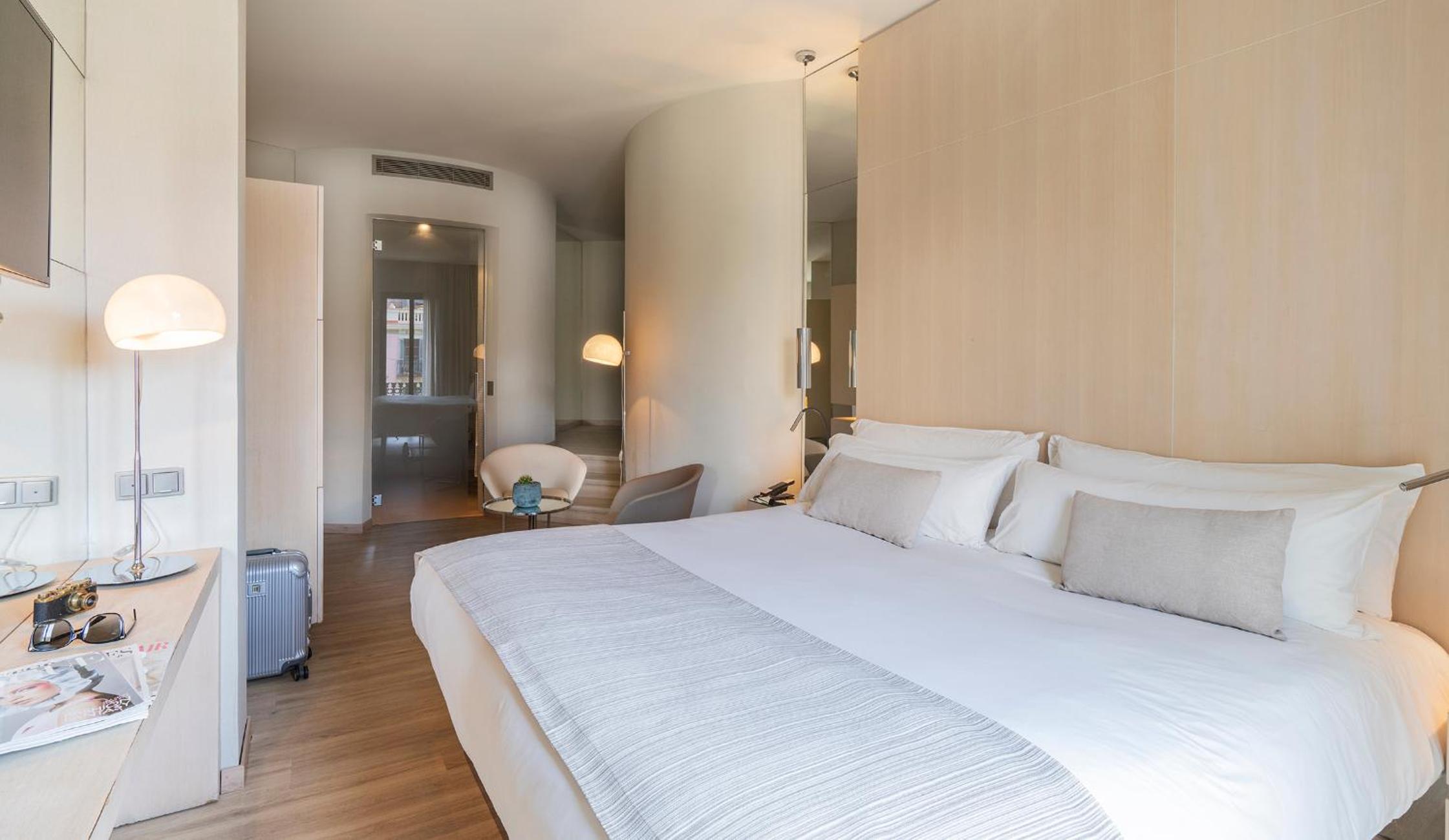 Superior Room with Balcony photo 3