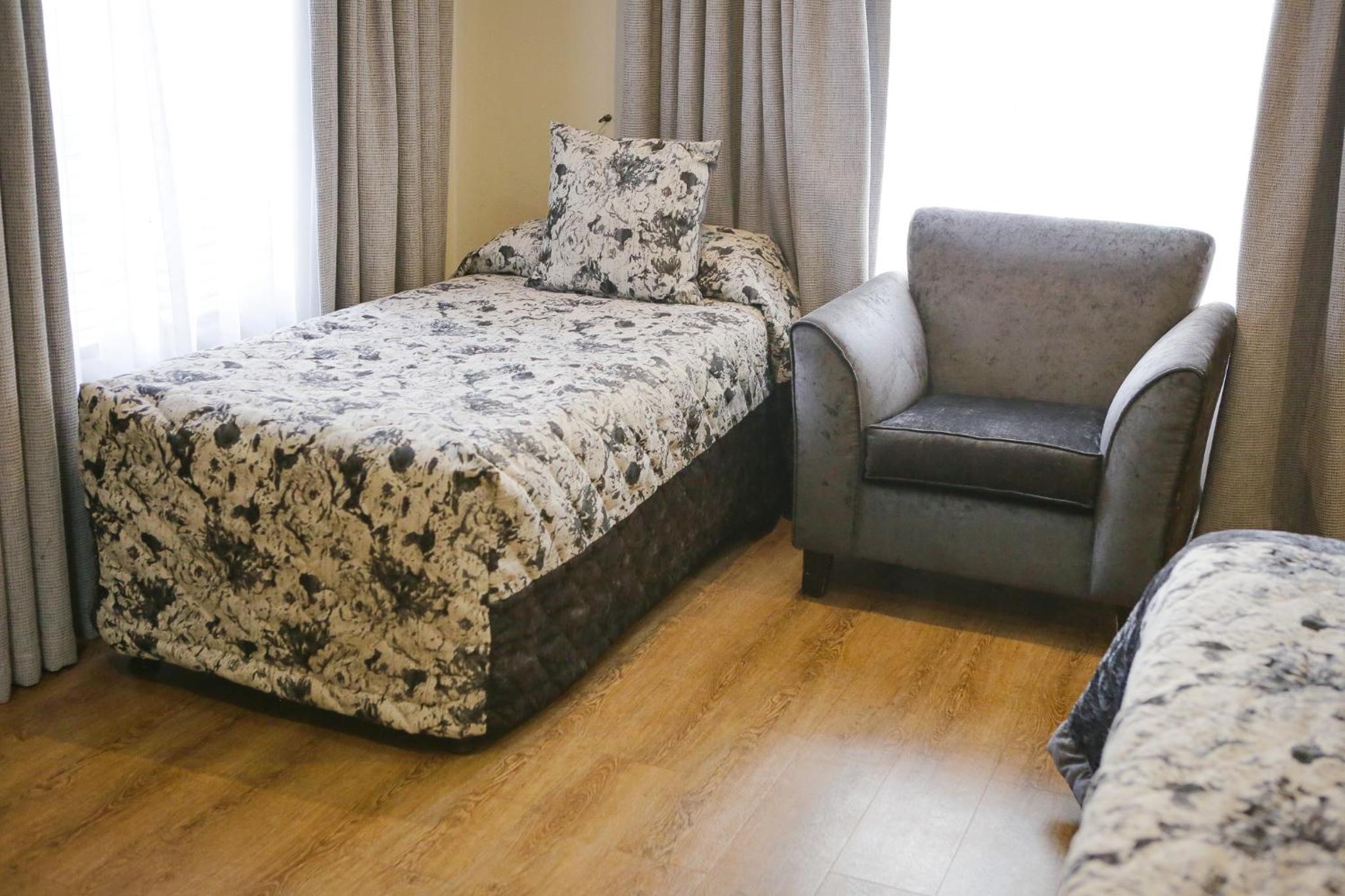 Superior Family Room photo 2