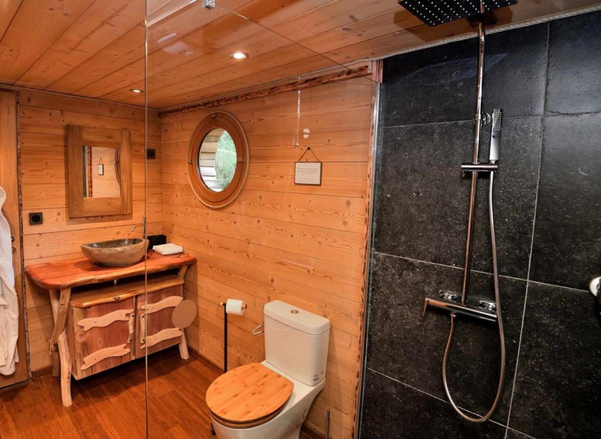 Superior Chalet photo 2