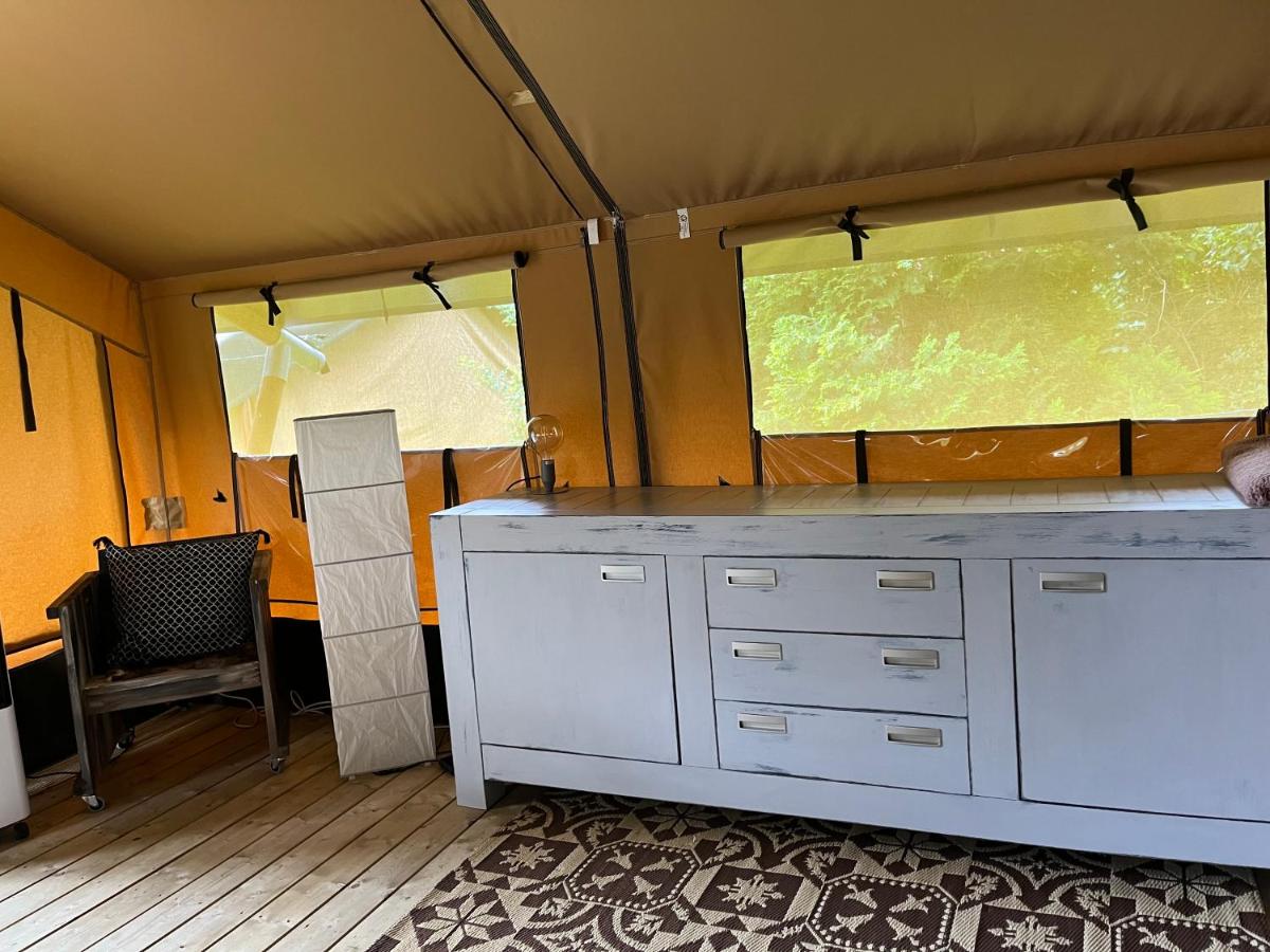 Tent - Photo 8