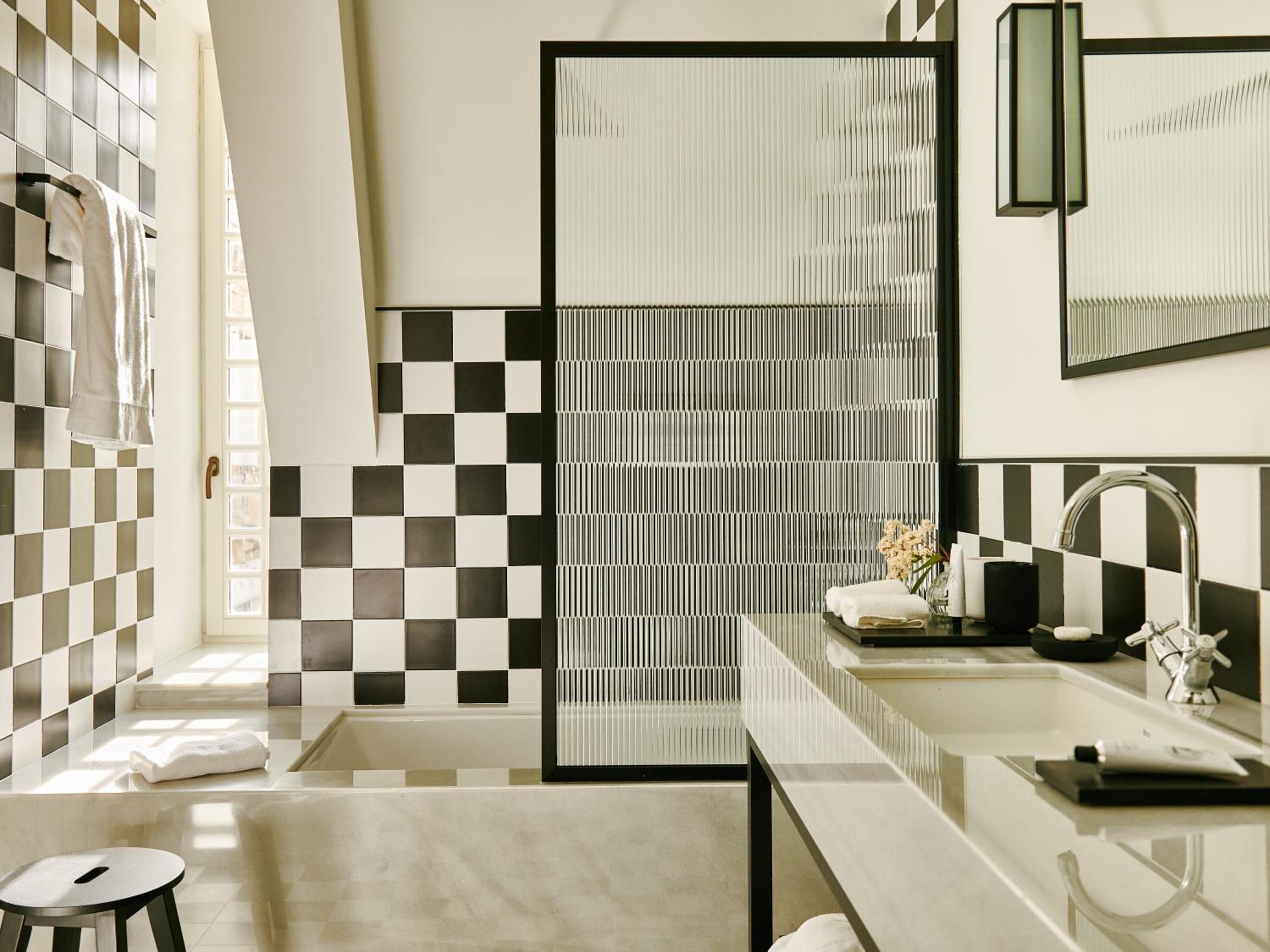 Deluxe Double or Twin Room photo 3