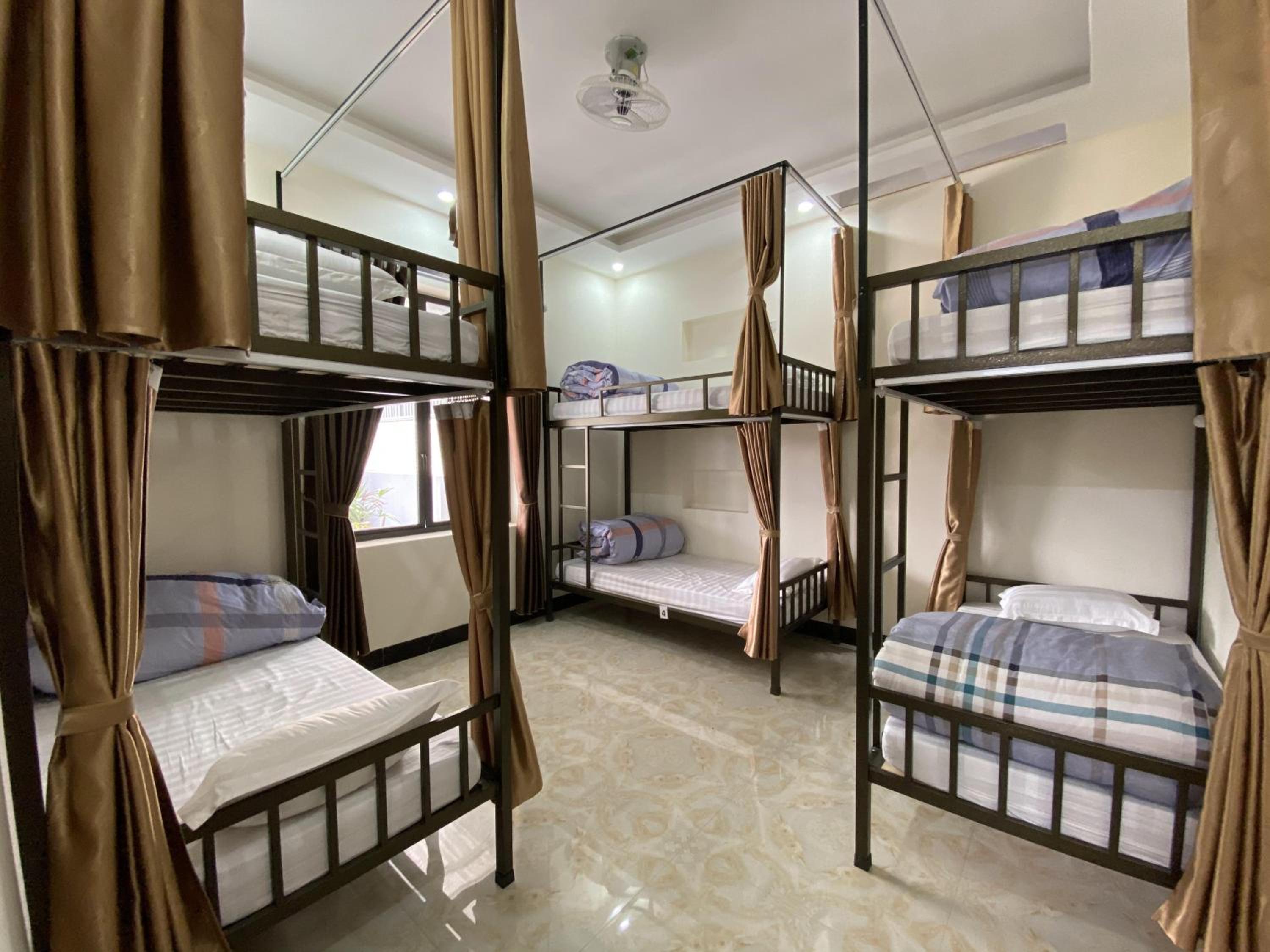 Bed in 6-Bed Dormitory Room photo 1