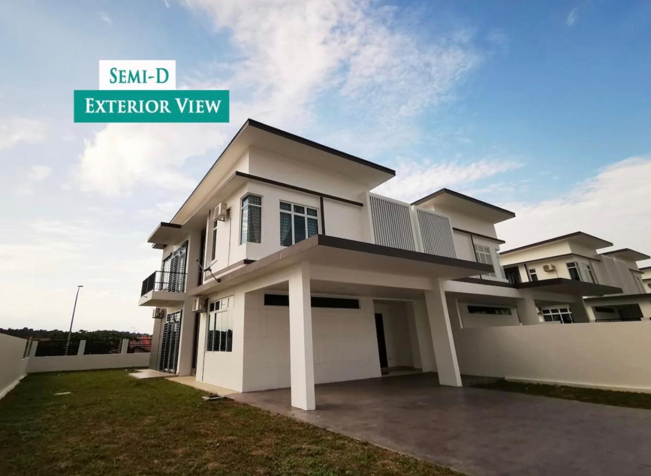 Four-Bedroom House photo 1