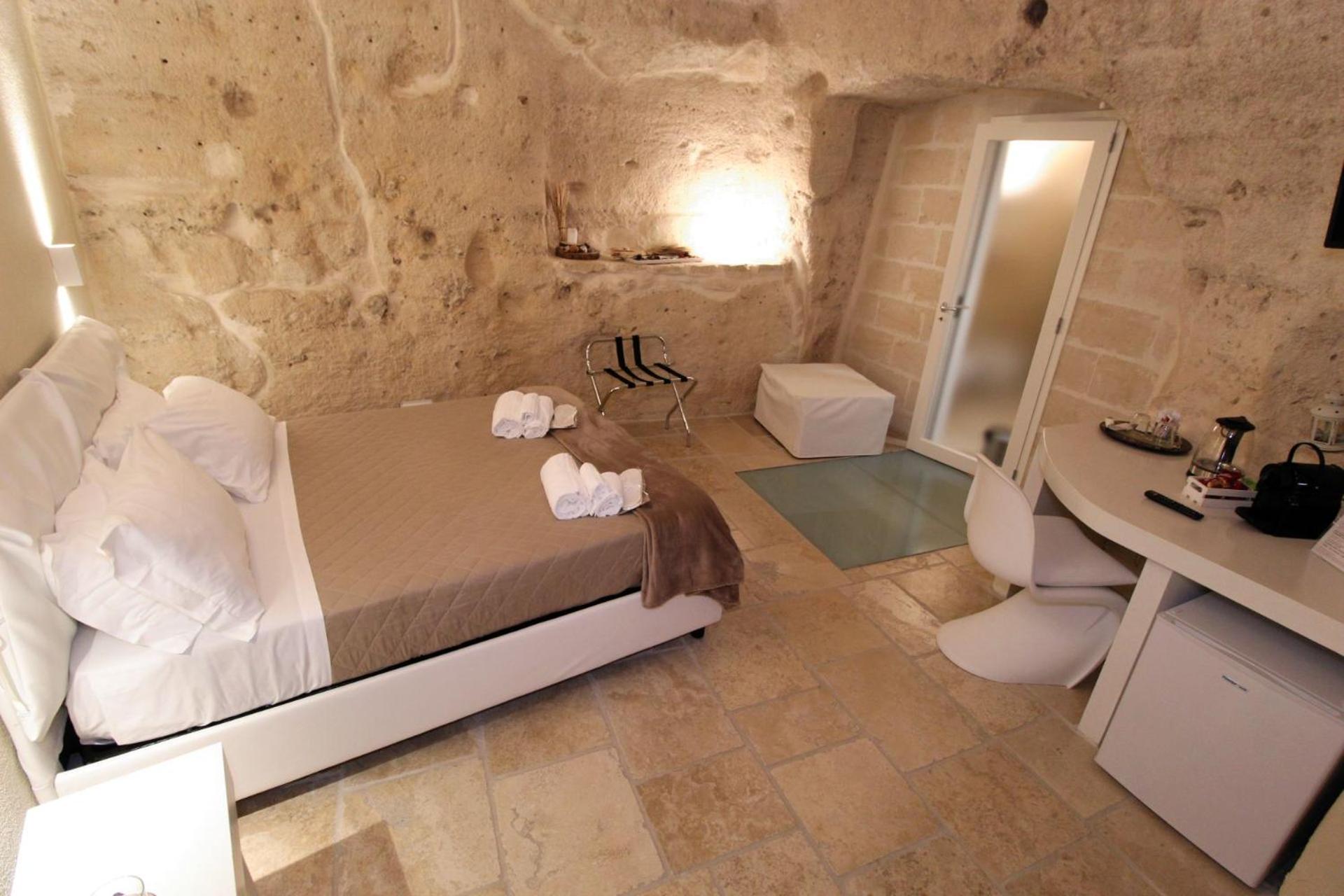 Standard Triple Room - Photo 1