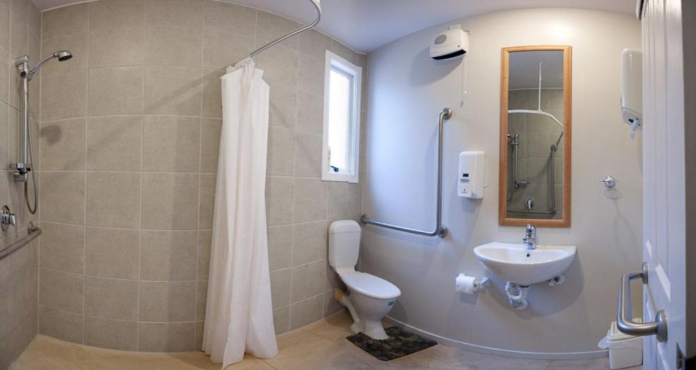 Queen Room with Shared Facilities photo 2