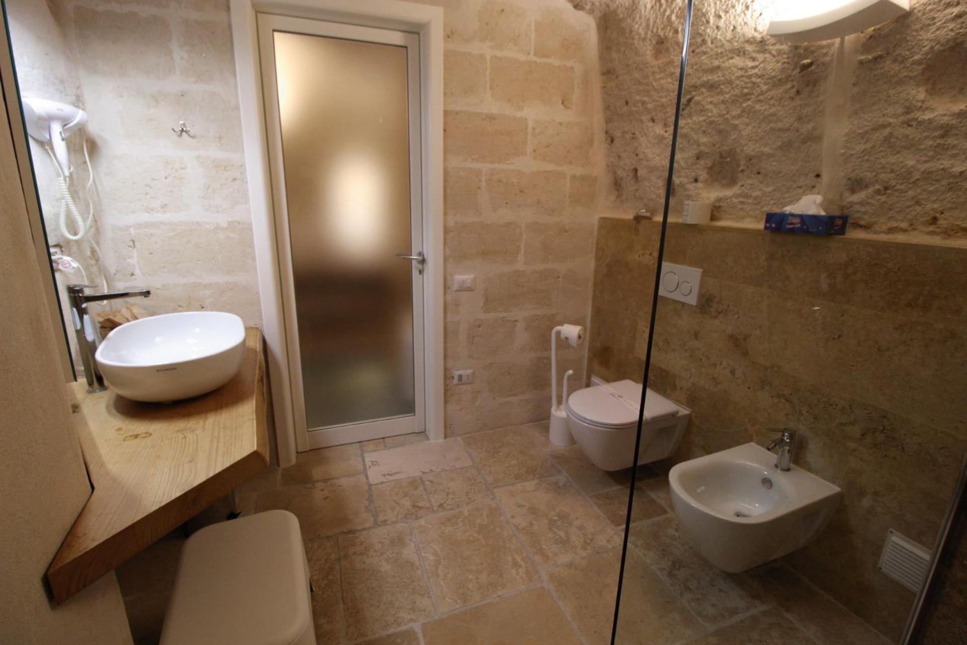 Standard Triple Room - Photo 7