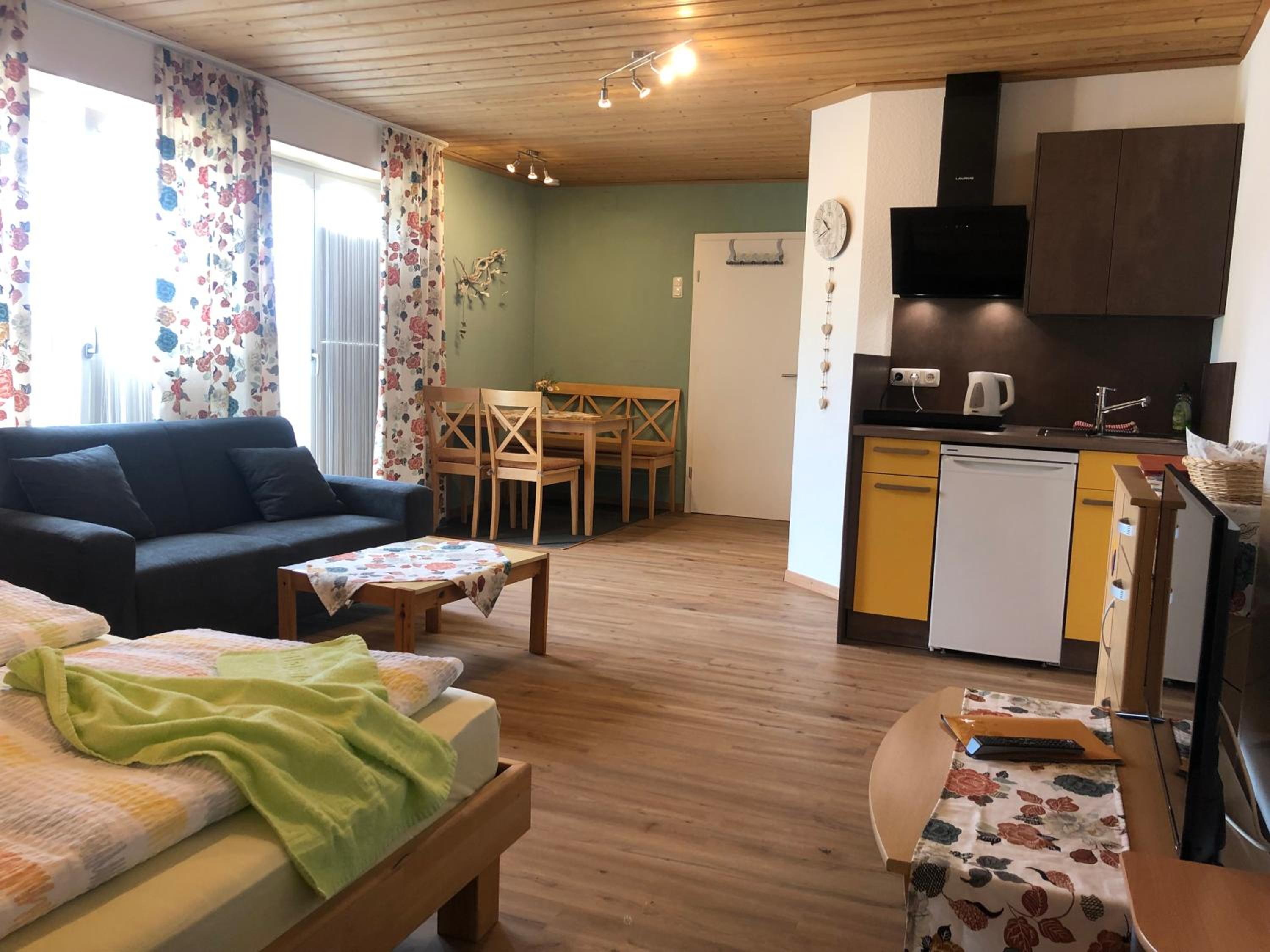 Apartment with Balcony photo 1