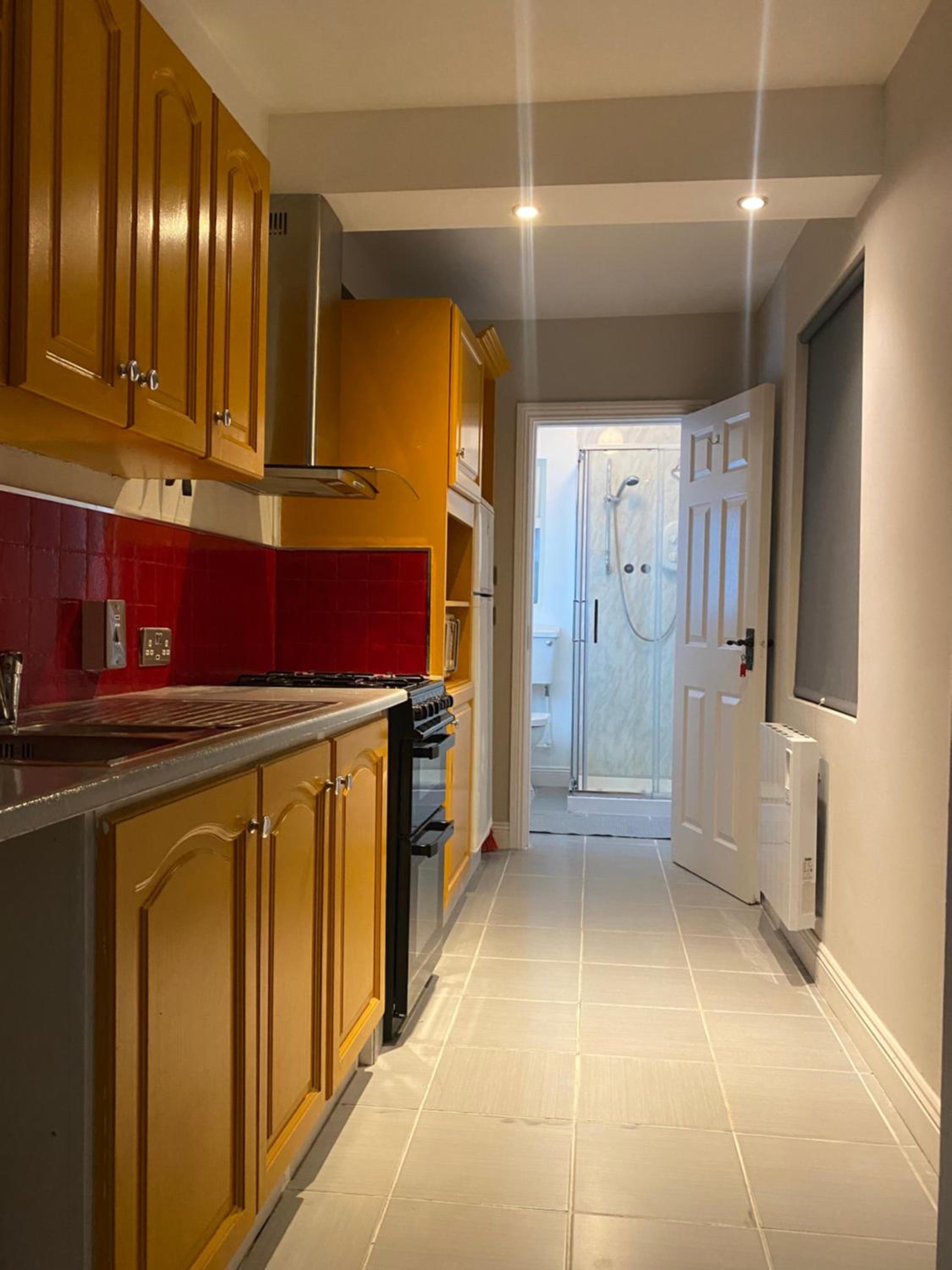 One-Bedroom Apartment - Photo 6
