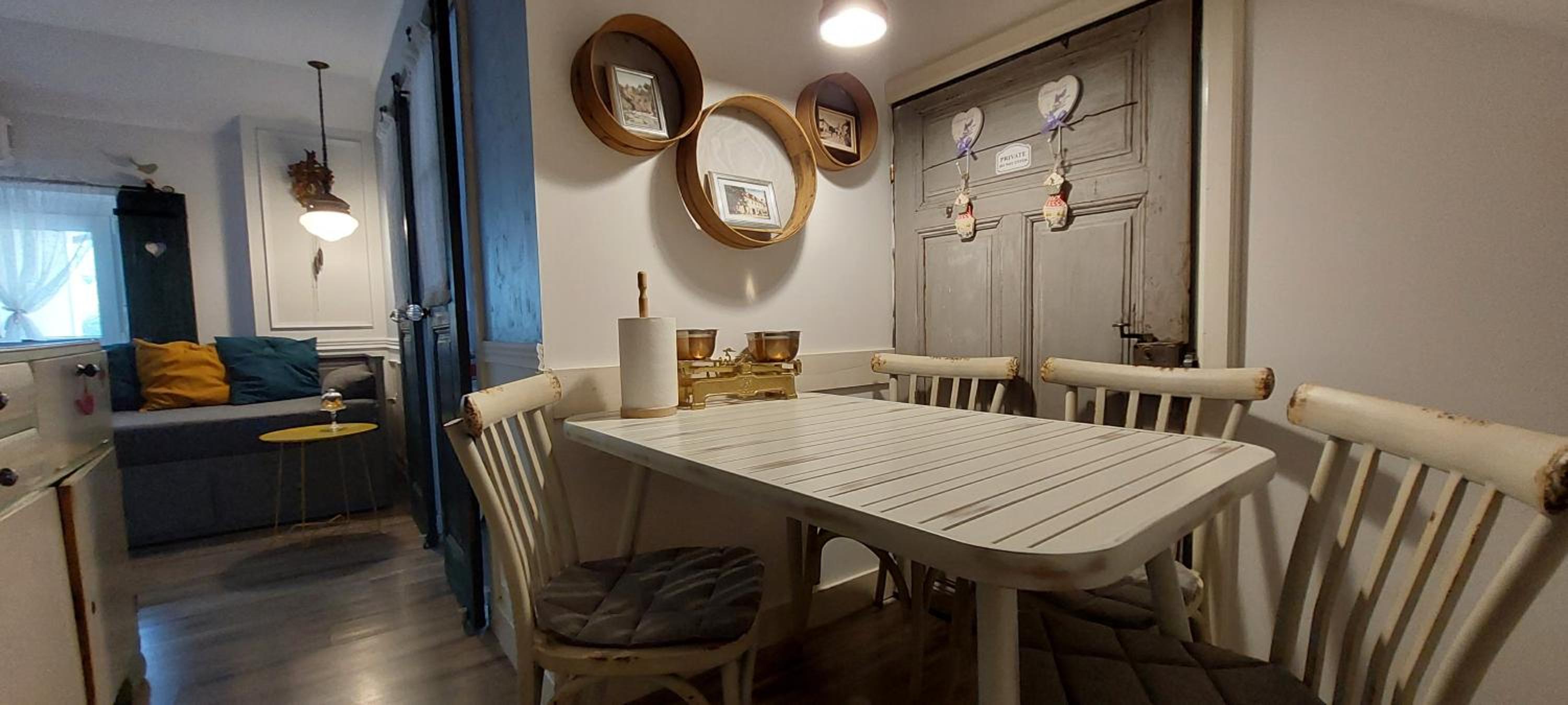 Apartment with Lake View - Photo 29