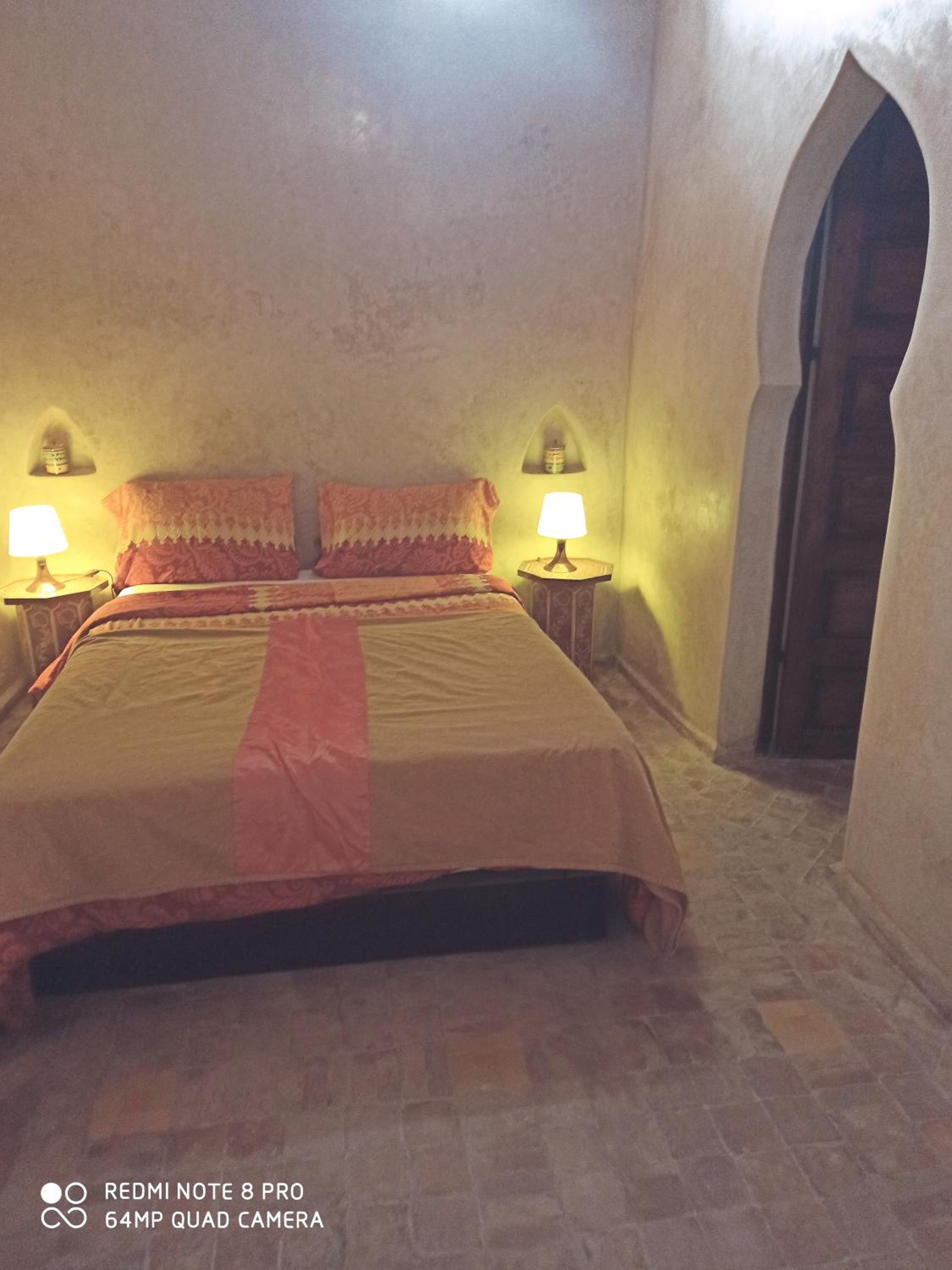 Quadruple Room with Bath - Photo 3