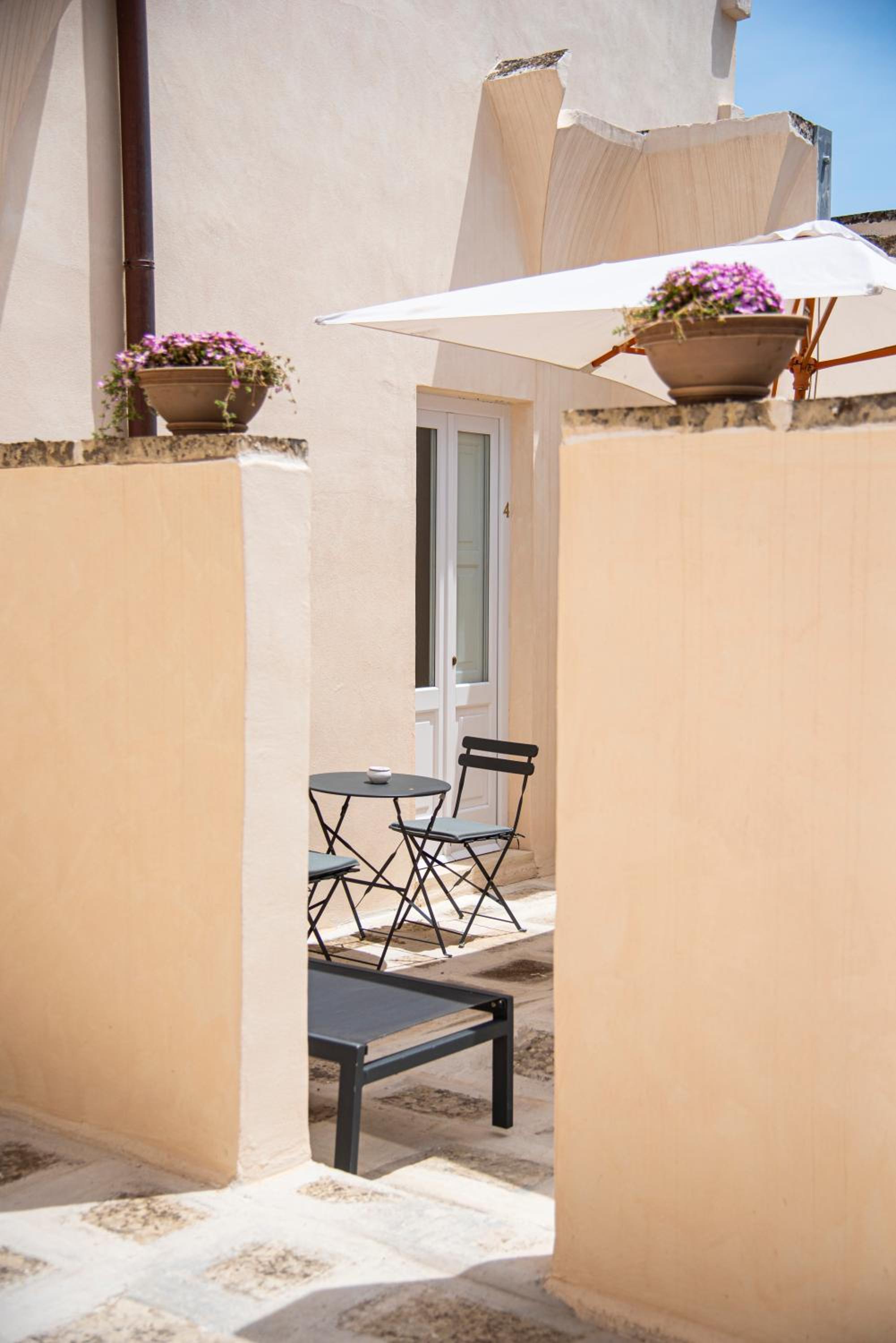Double Room with Terrace - Photo 2
