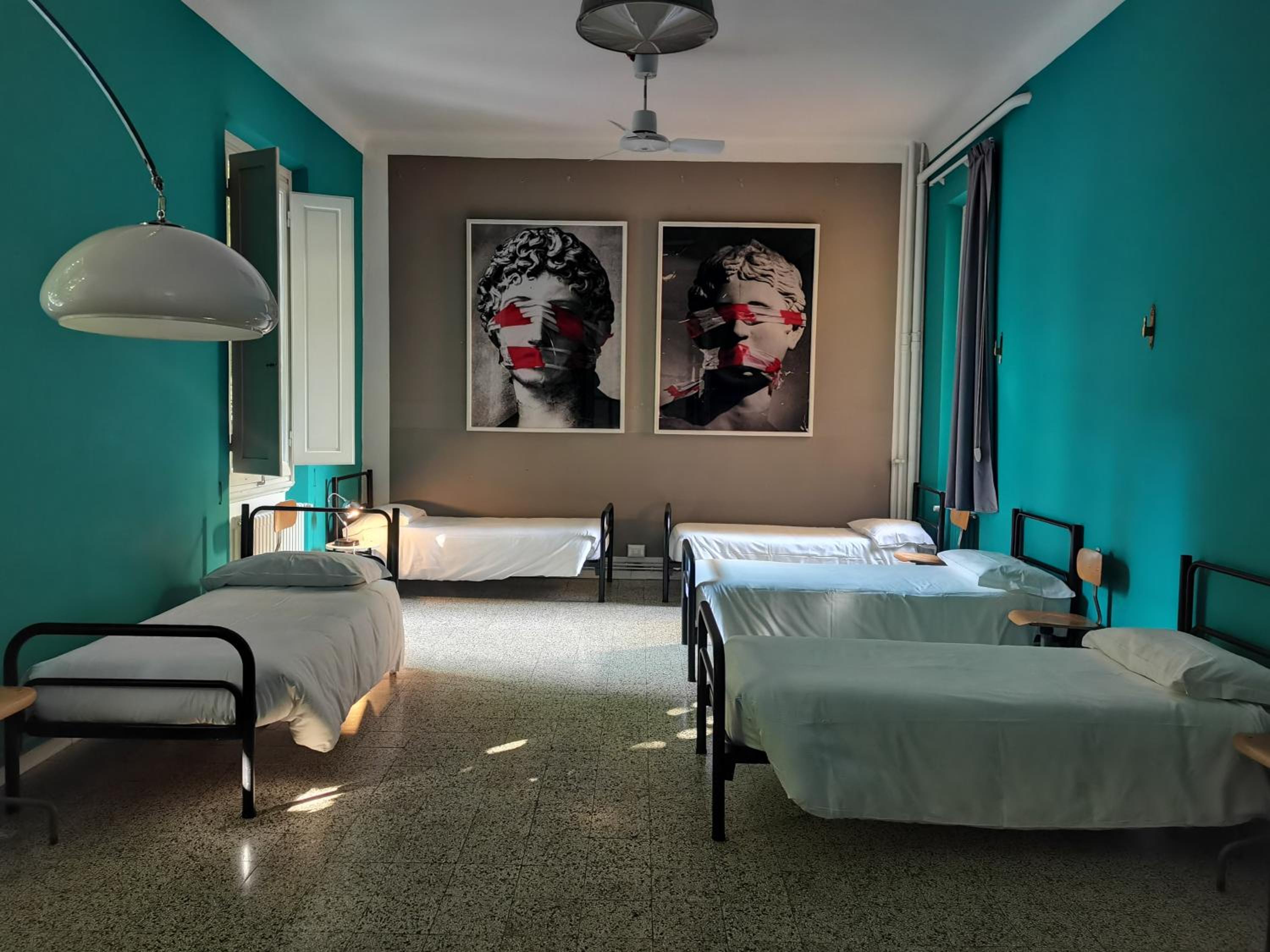 Bed in 6-Bed Female Dormitory Room photo 1