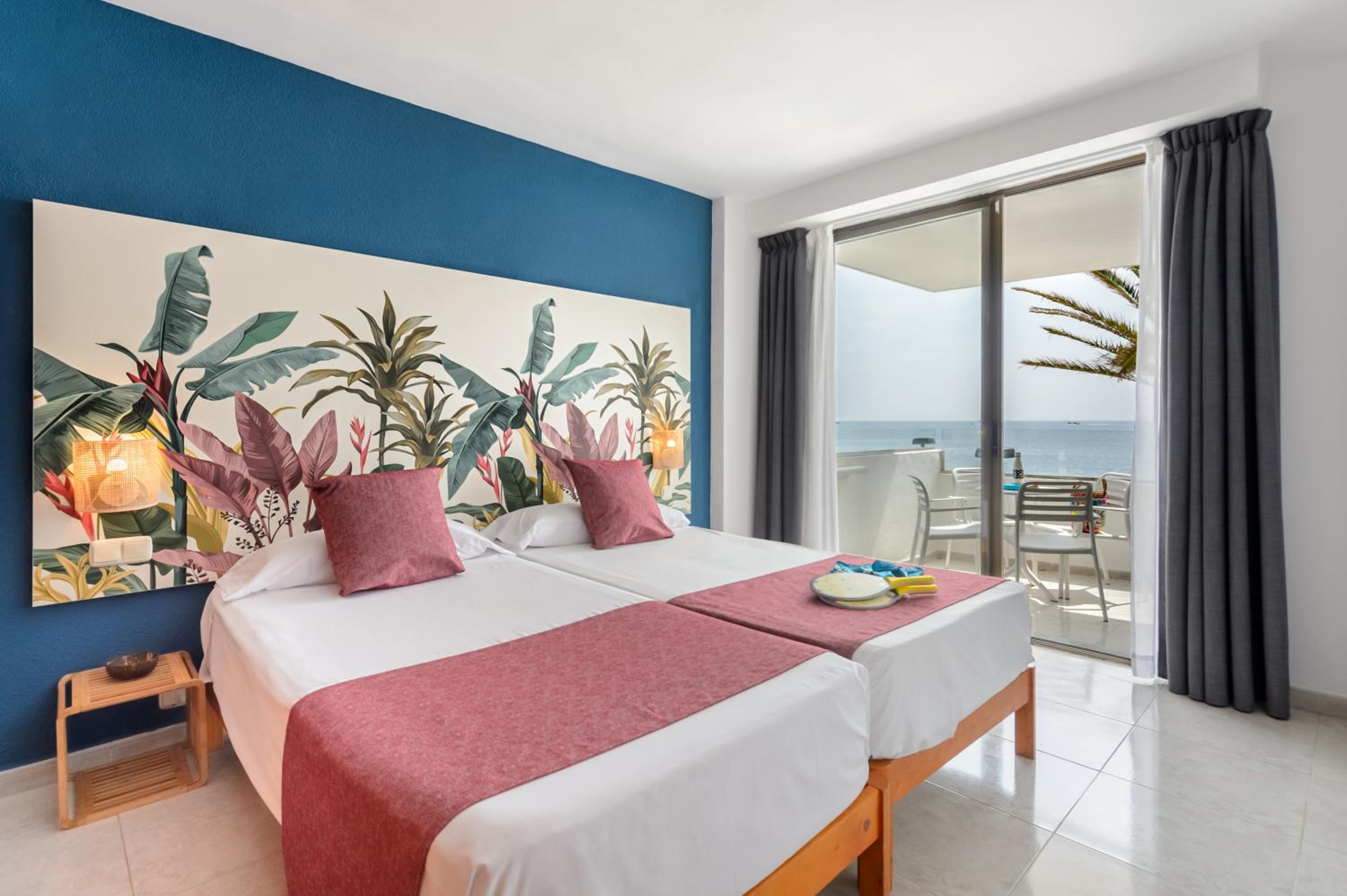 Apartamento de dos habitaciones con vista al mar