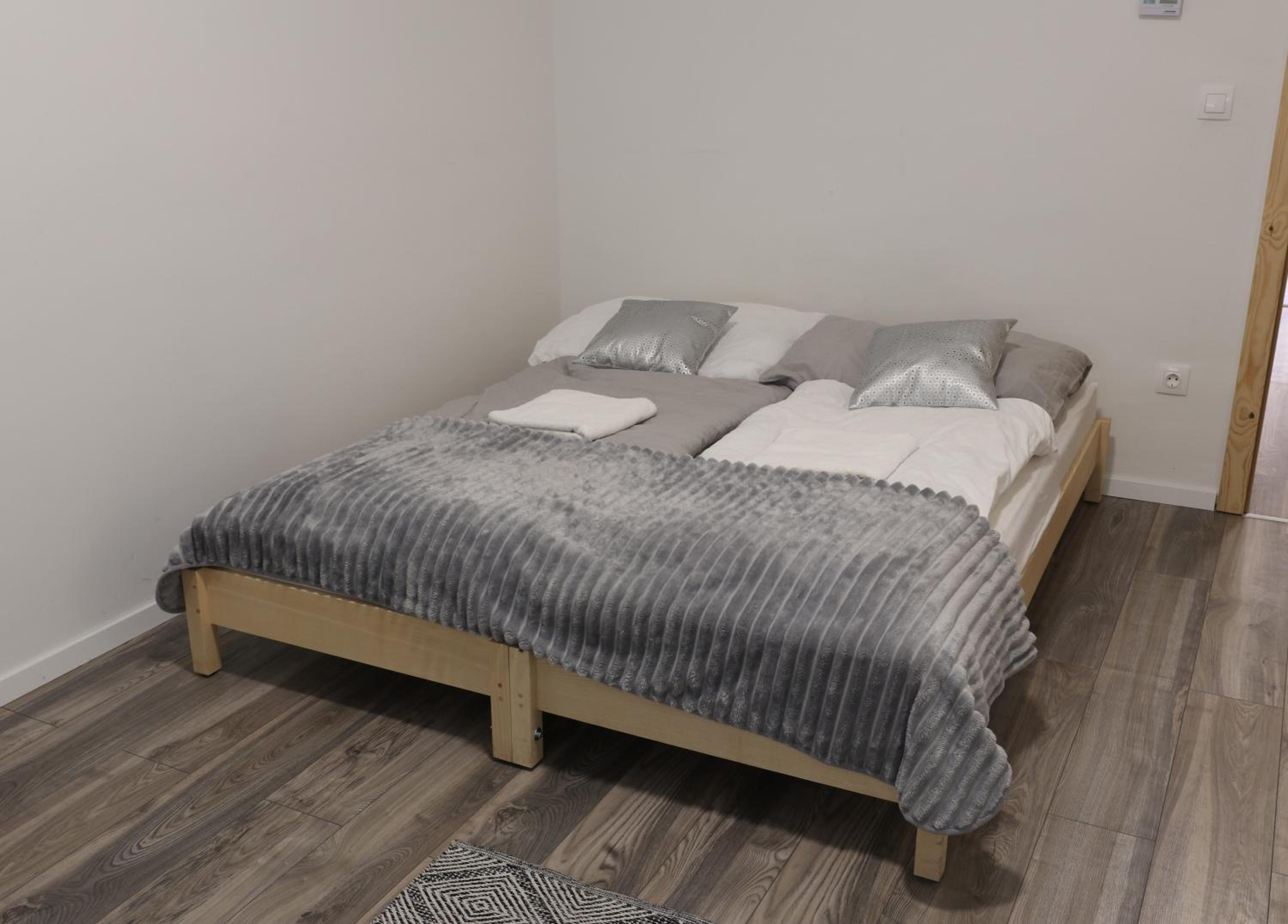 One-Bedroom Apartment - Photo 6