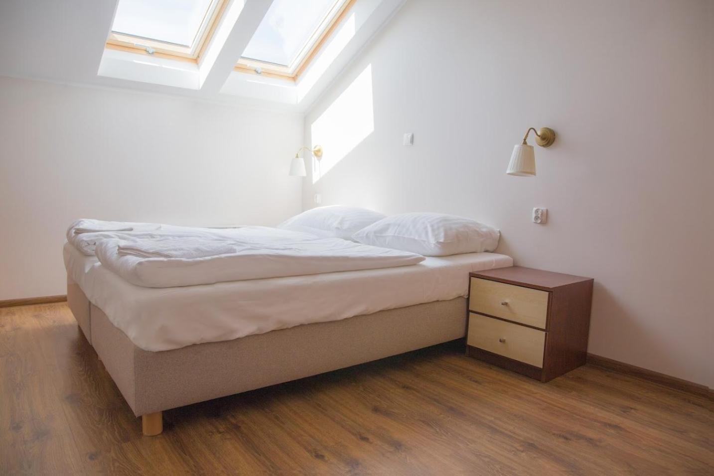 Double or Twin Room - Photo 6