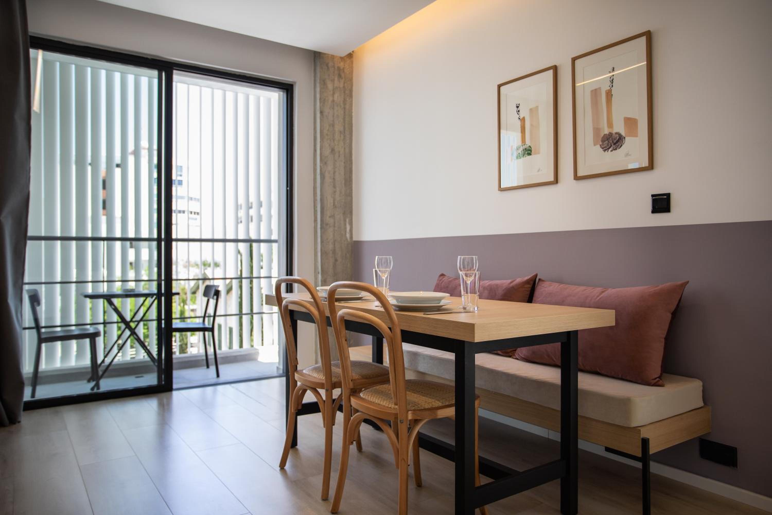 Urban Suite - Photo 11