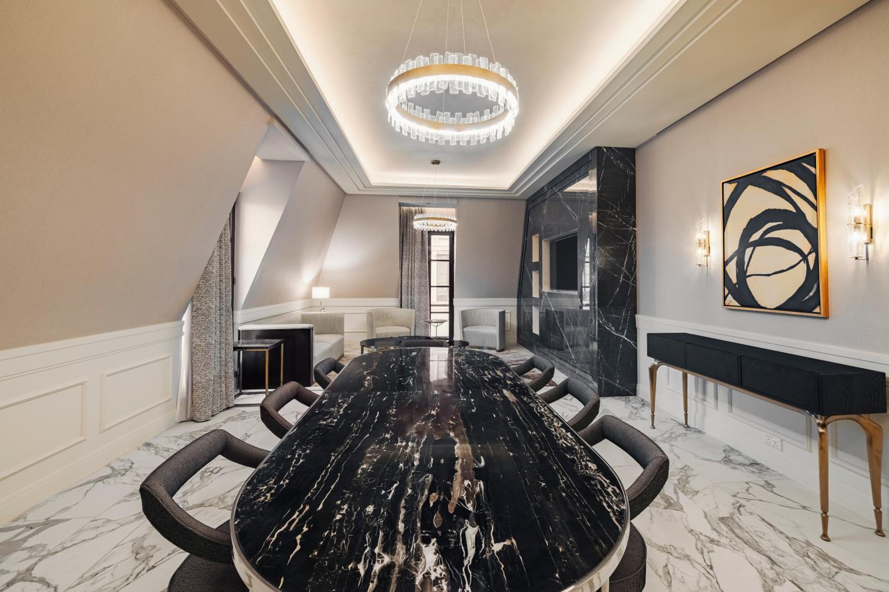 Three-Bedroom Penthouse - Photo 4